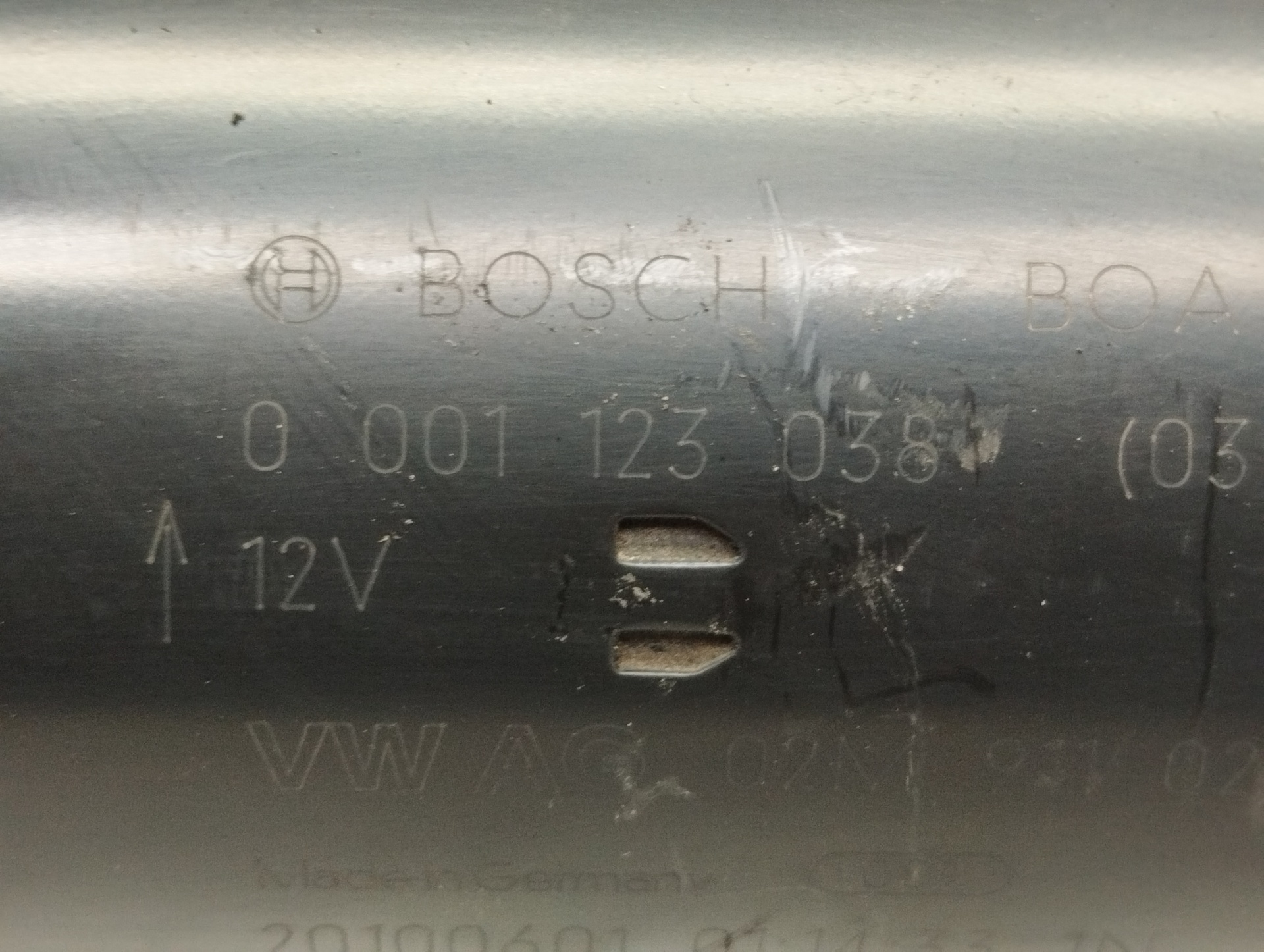 VOLKSWAGEN Passat B6 (2005-2010) Starter Motor 0001123038 25209387