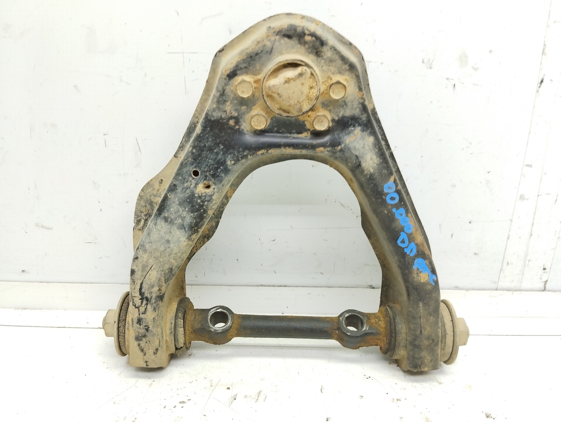 VOLVO Front Right Upper Control Arm 25346581