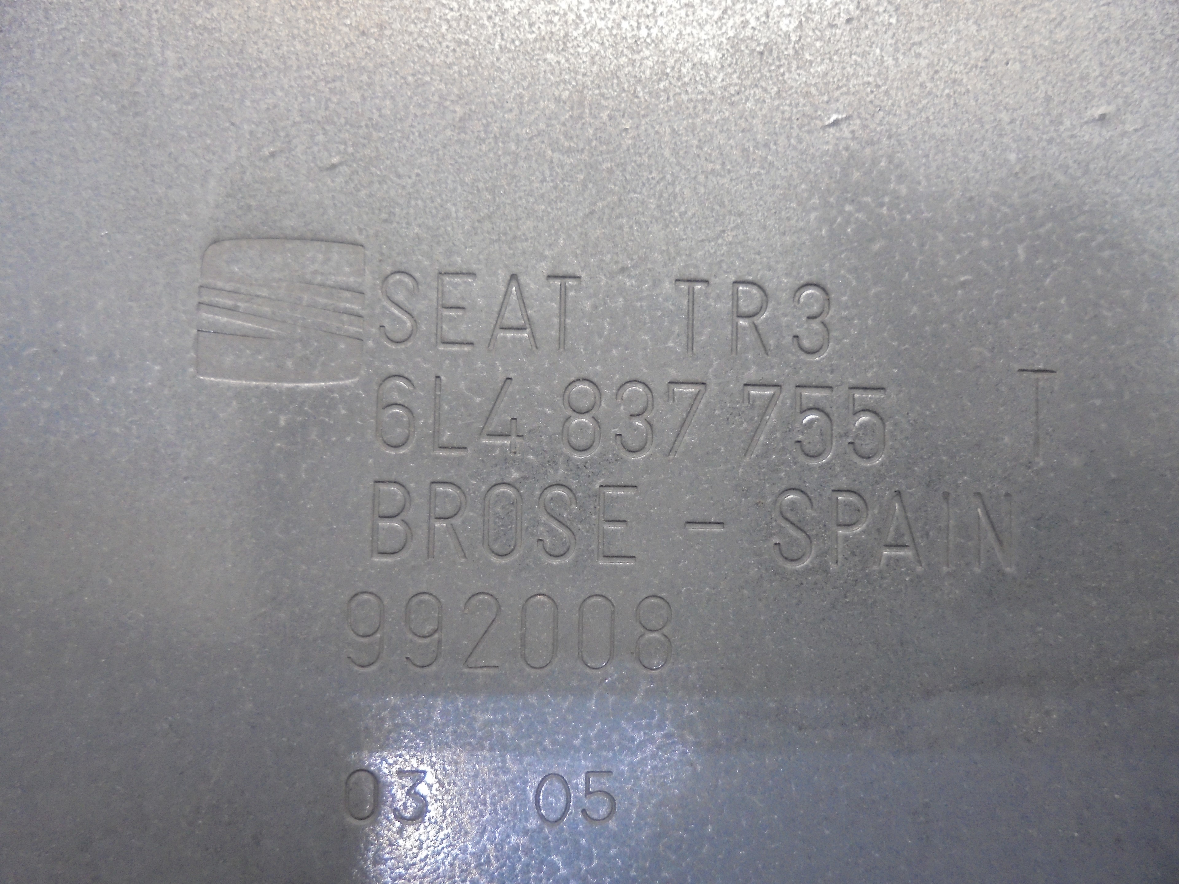 SEAT Cordoba 2 generation (1999-2009) Стеклоподъемник передней левой двери 6L4837751CM 23327719