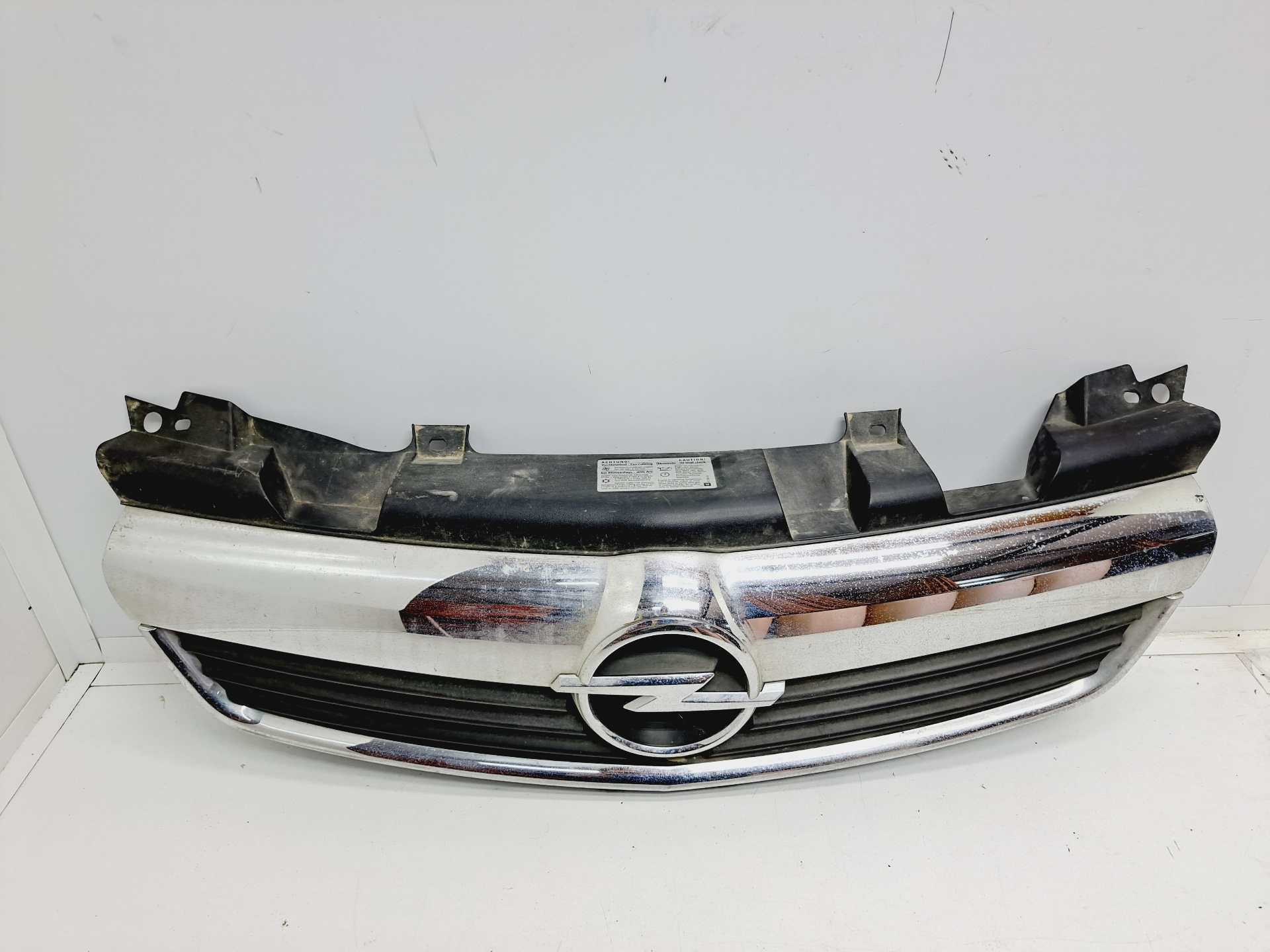 OPEL Zafira B (2005-2010) Radiátorrács 13136136 25827301