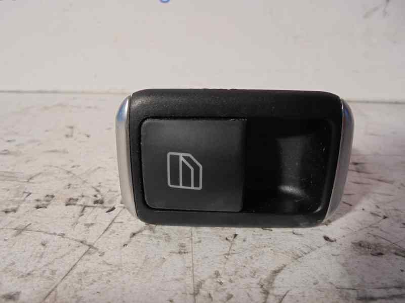MERCEDES-BENZ A-Class W176 (2012-2018) Front Right Door Window Switch 25025539