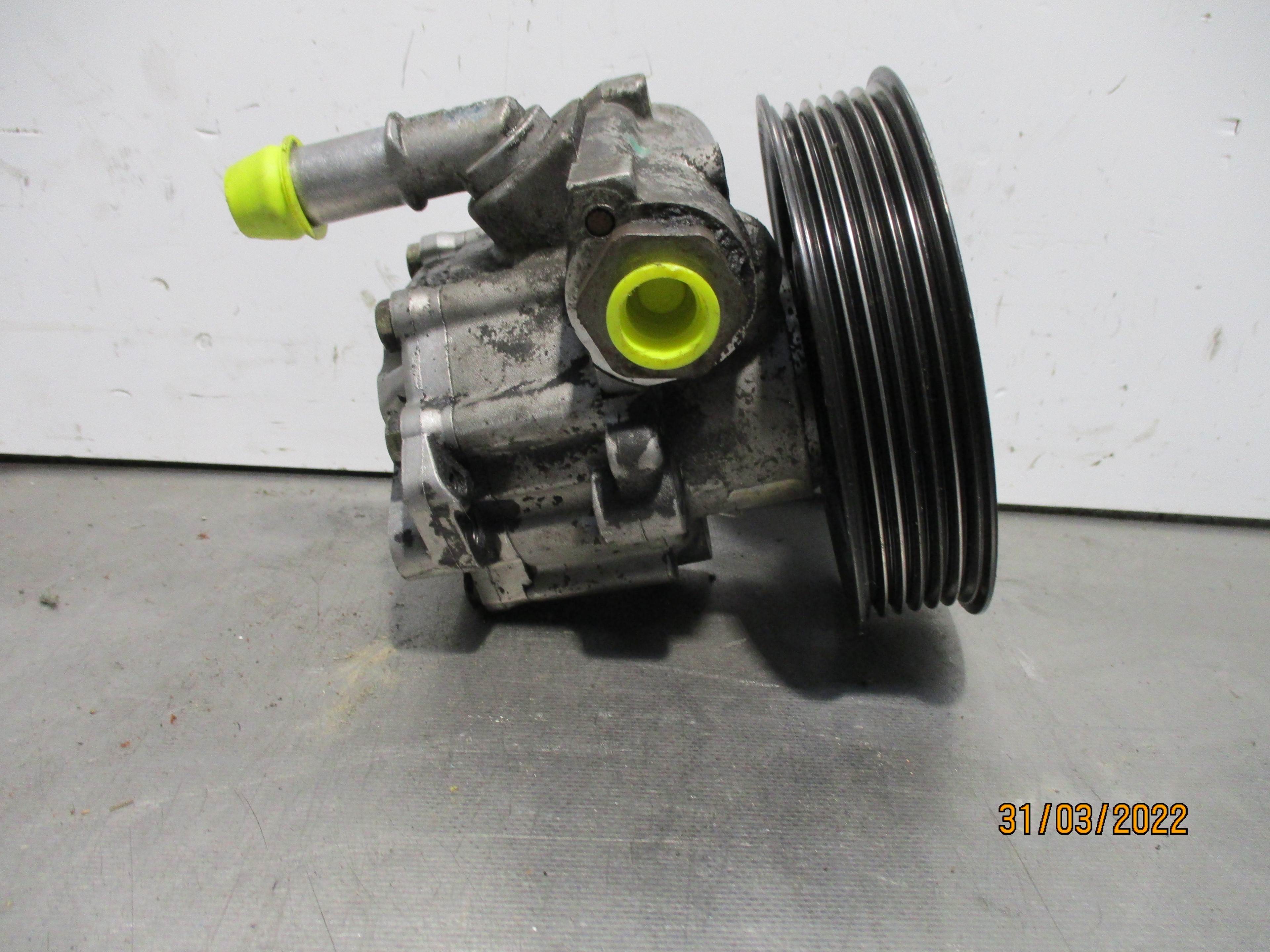 SEAT Ibiza 2 generation (1993-2002) Power Steering Pump 038145255A 23321060