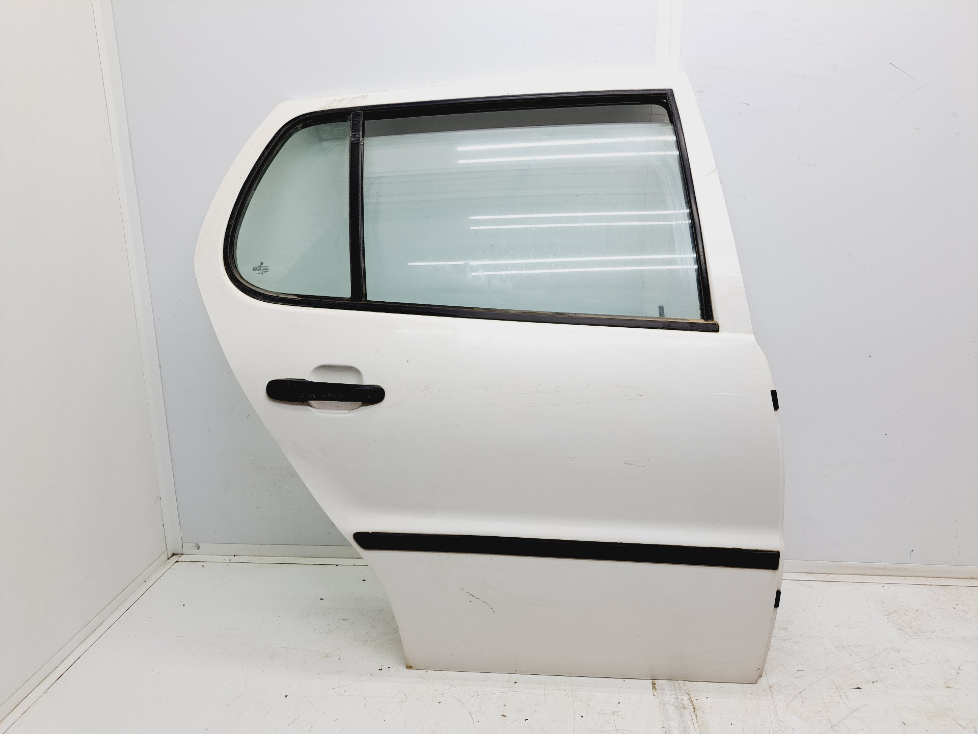 NISSAN Sunny N14 (1991-1995) Rear Right Door 25368384