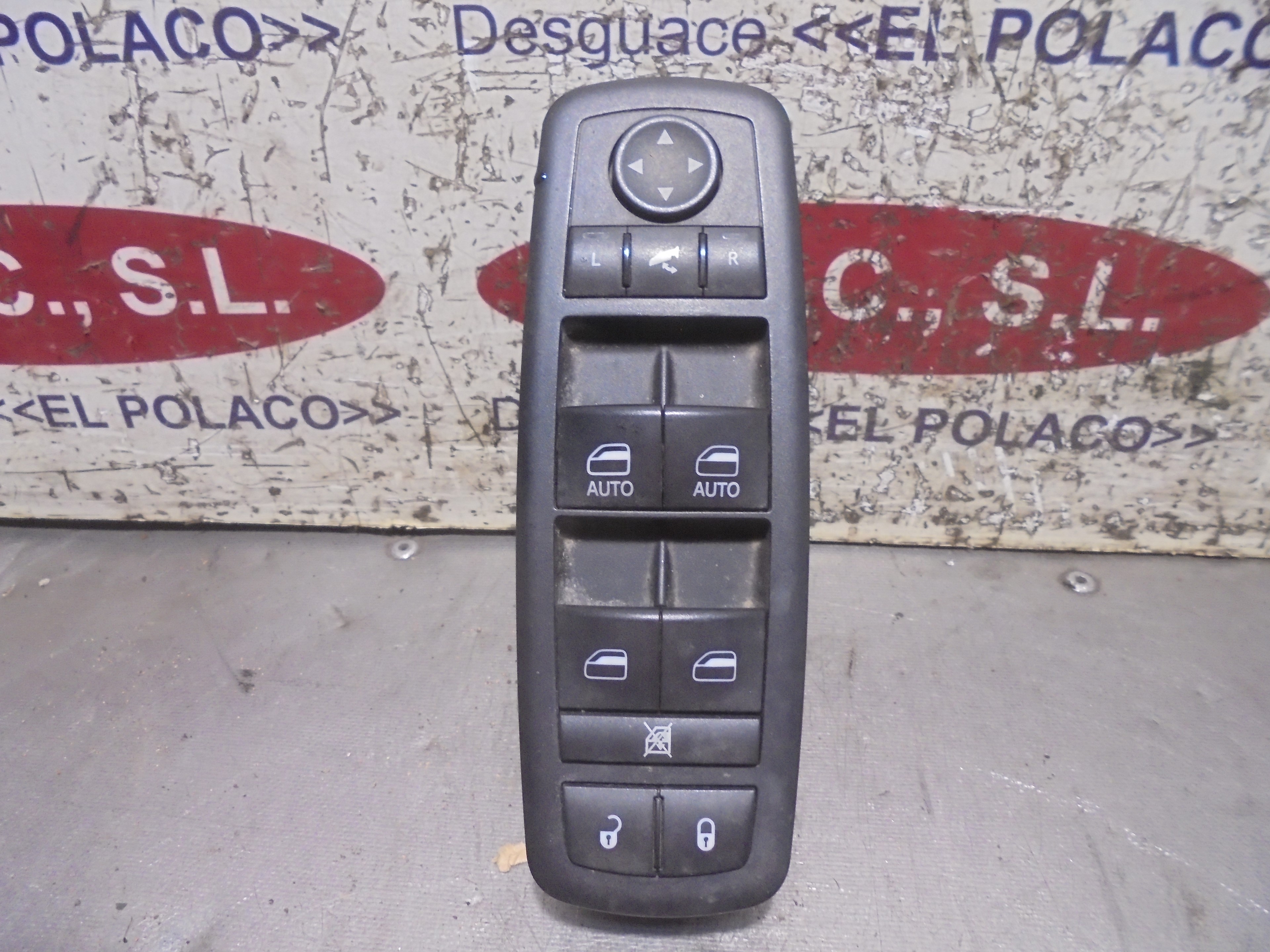 DODGE Journey 1 generation (2008-2020) Bal első ajtó ablakemelő gombja 25045486