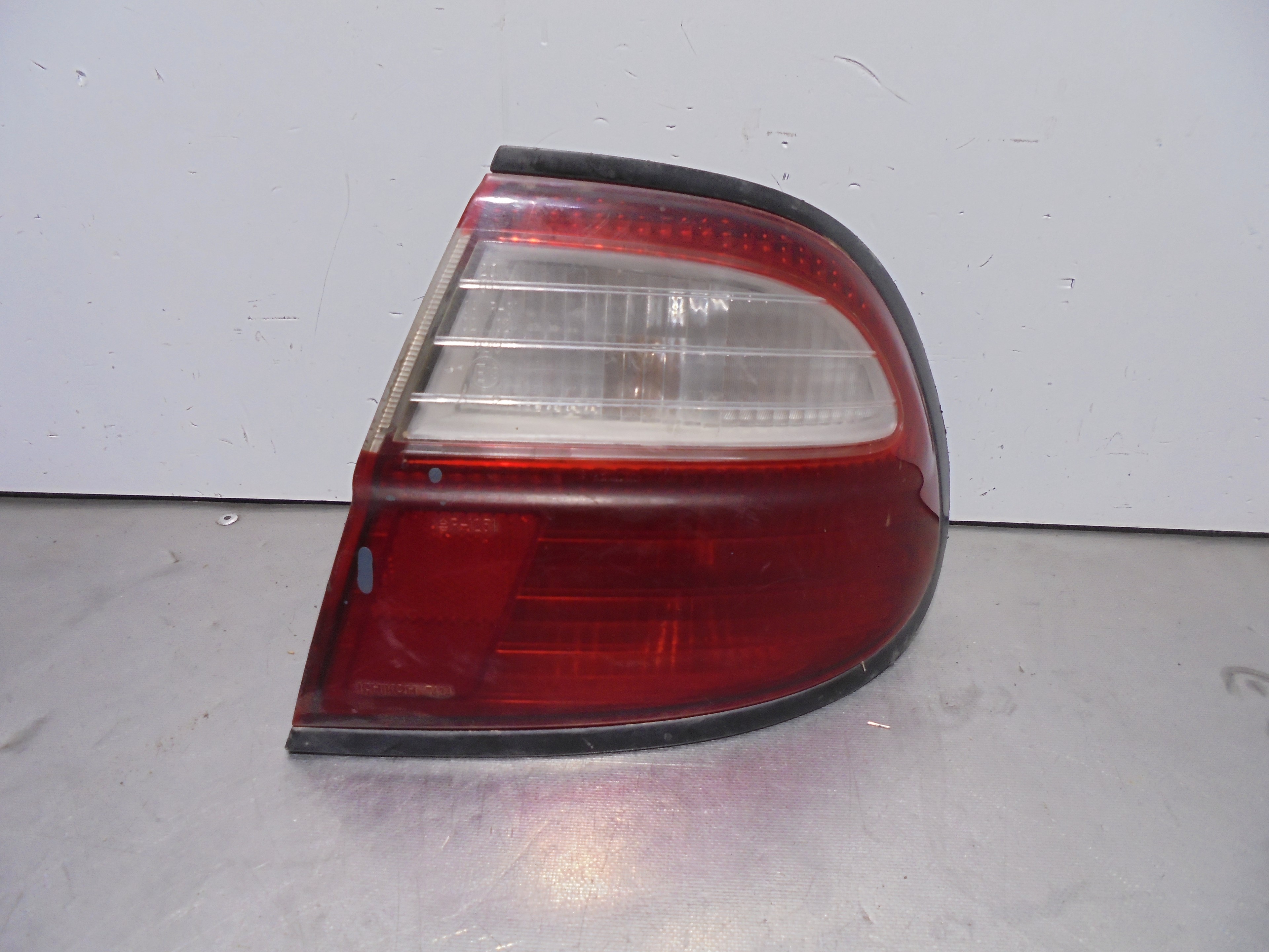 NISSAN Almera N15 (1995-2000) Rear Right Taillight Lamp 25059225