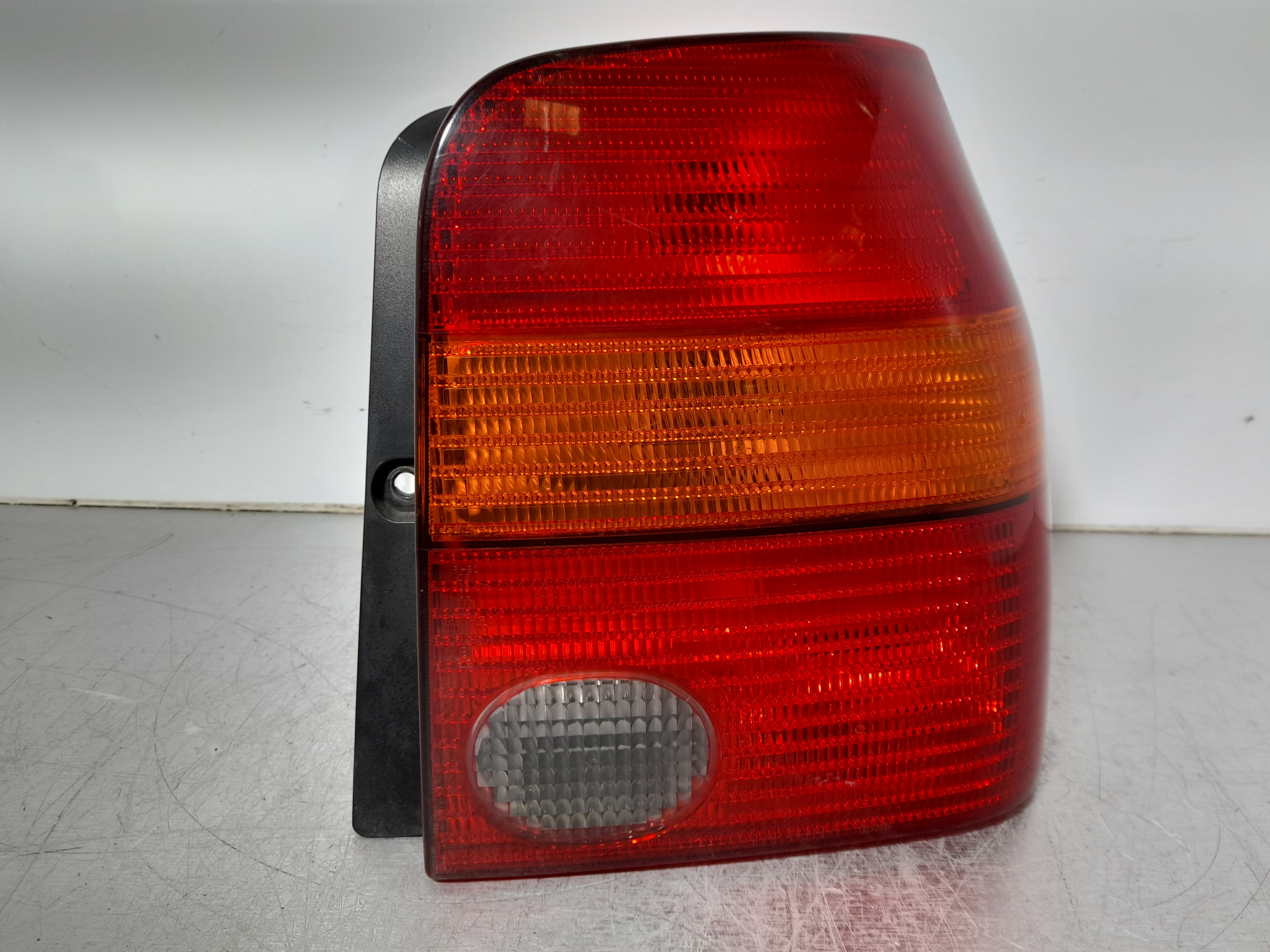 SEAT Arosa 6H (1997-2004) Feu arrière droit 6H0945112H 25077590