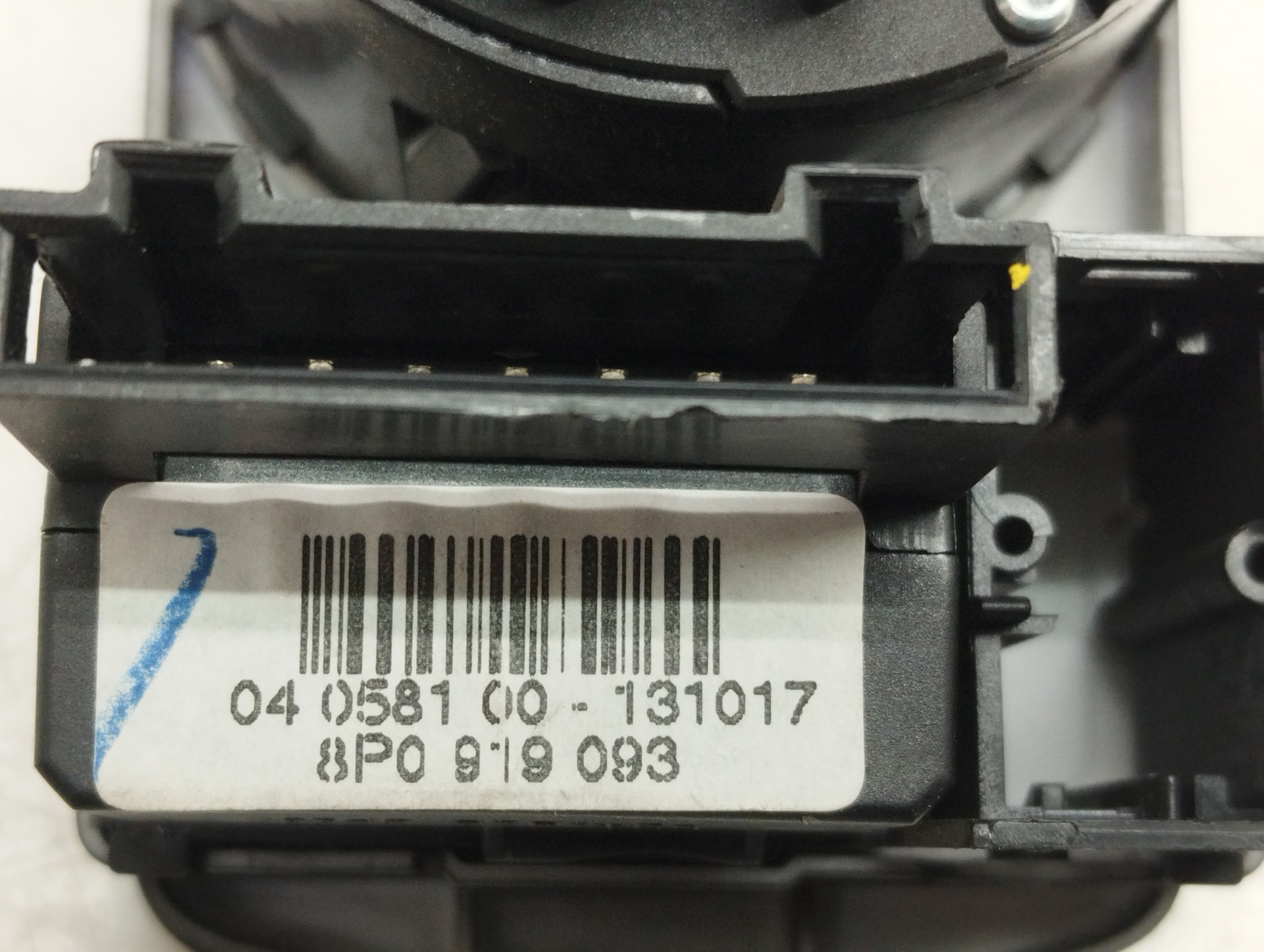 AUDI Q3 8U (2011-2020) Headlight Switch Control Unit 8P0919093 25896374