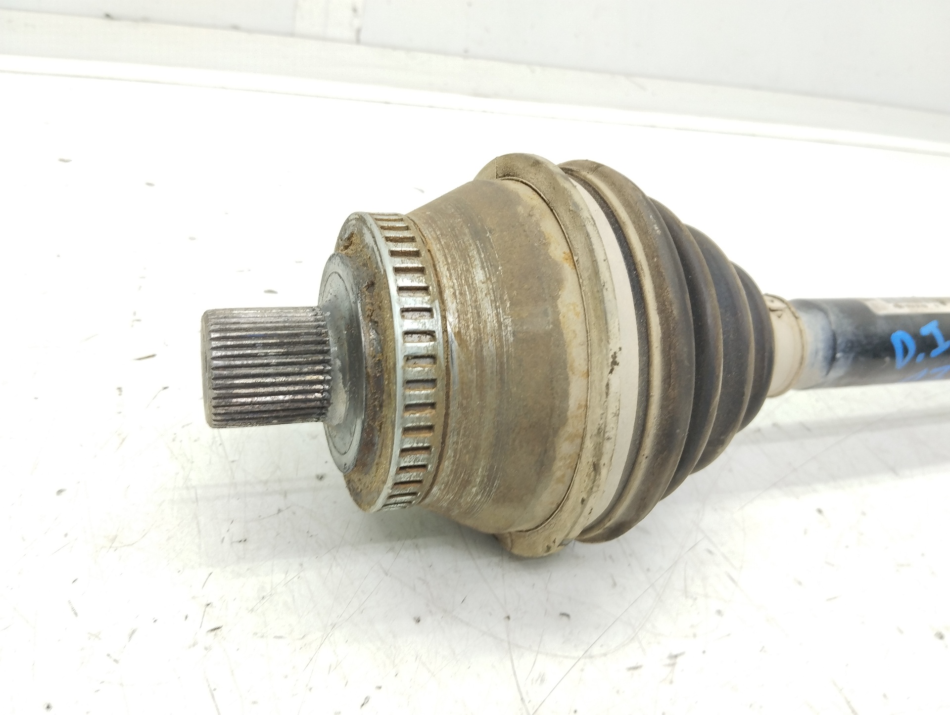 AUDI A4 B7/8E (2004-2008) Front Left Driveshaft 8E0407271AT 25079516