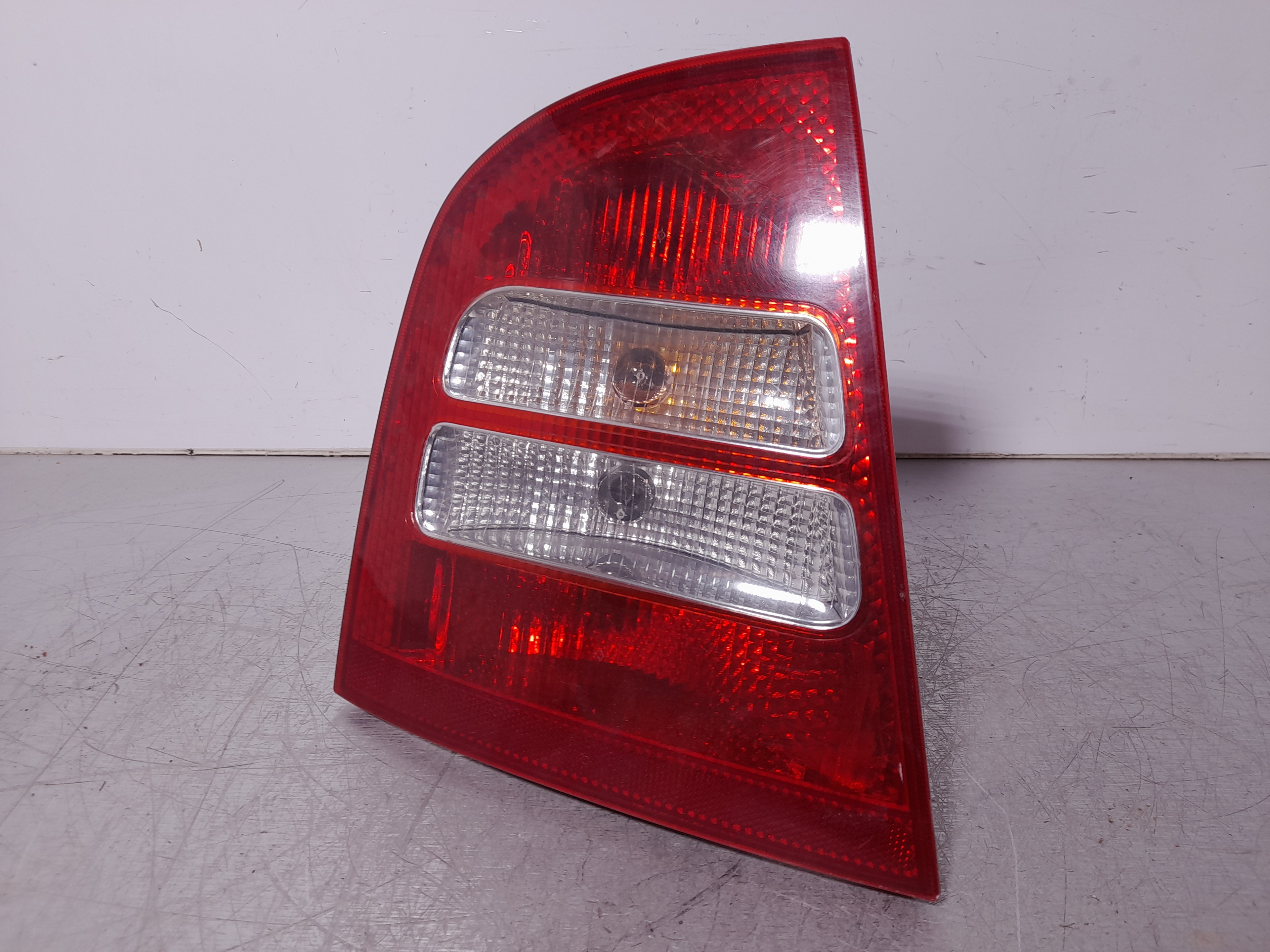 SKODA Octavia 1 generation (1996-2010) Rear Left Taillight 1U6945111 25401155