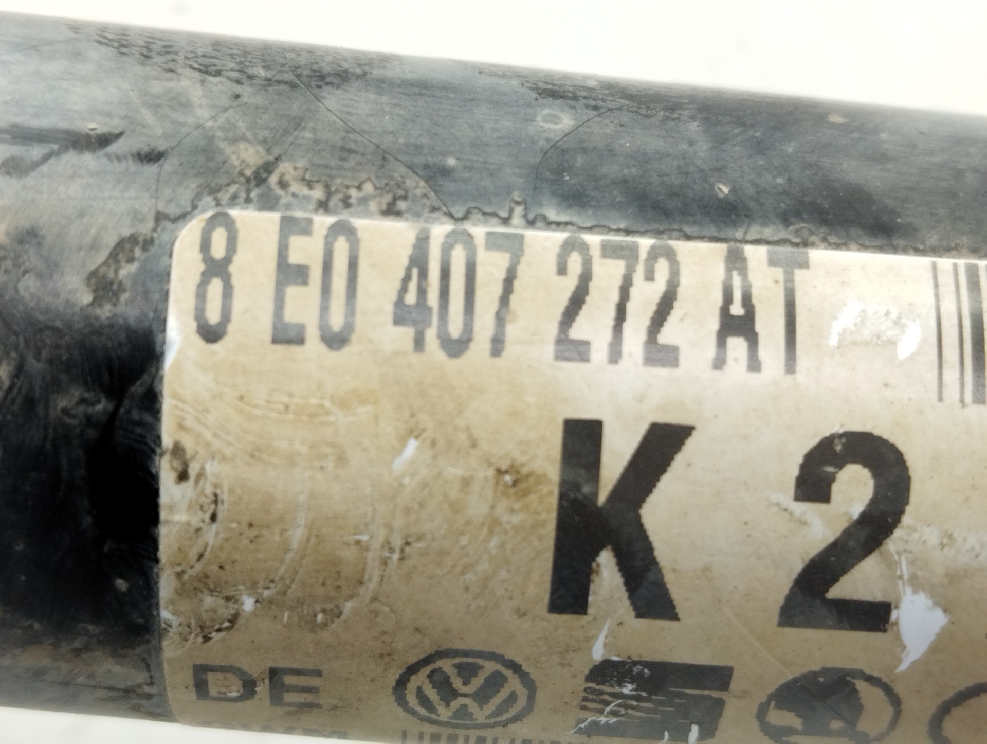 AUDI A4 B7/8E (2004-2008) Μπροστινός δεξιός άξονας μετάδοσης κίνησης 8E0407272AT 25079524