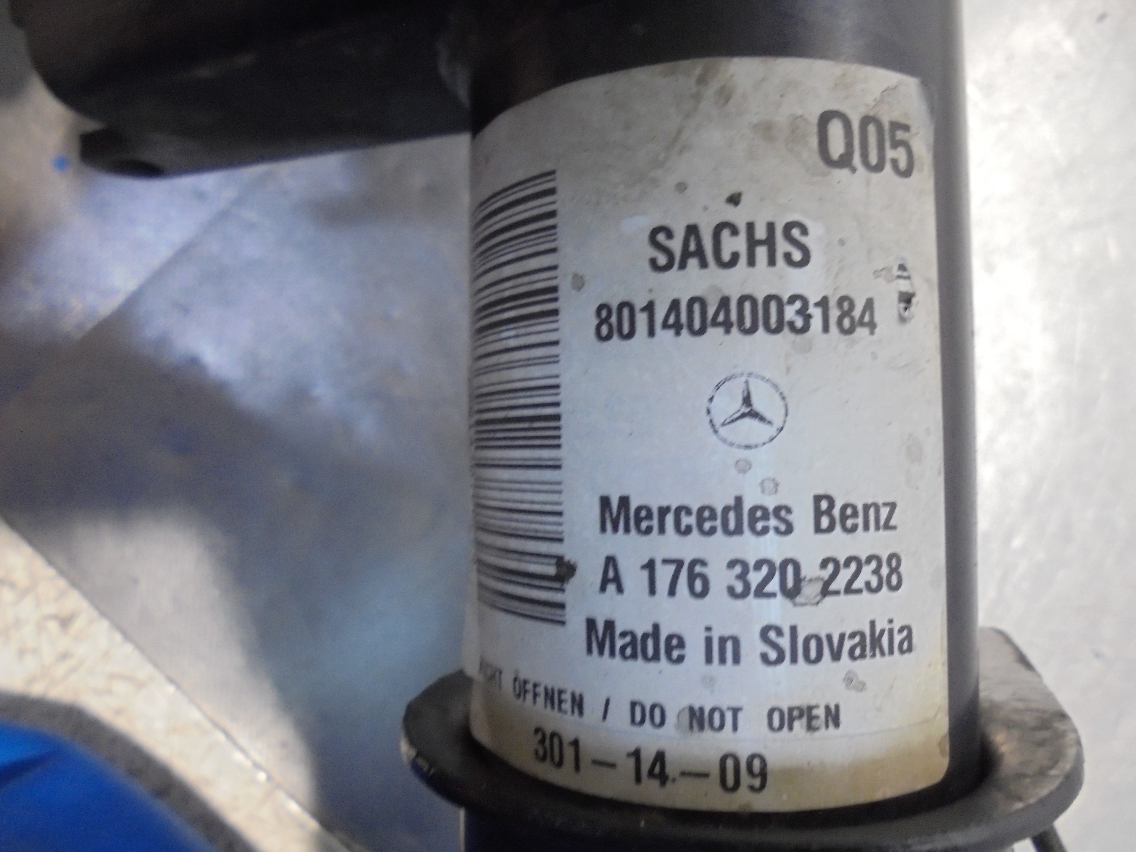 MERCEDES-BENZ CLA-Class C117 (2013-2016) Amortisseur Avant Droit A1763202238 25074289