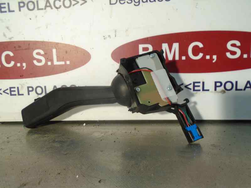 SEAT Leon 2 generation (2005-2012) Indikeringstorkarspaksbrytare 1K0953519H 23341191