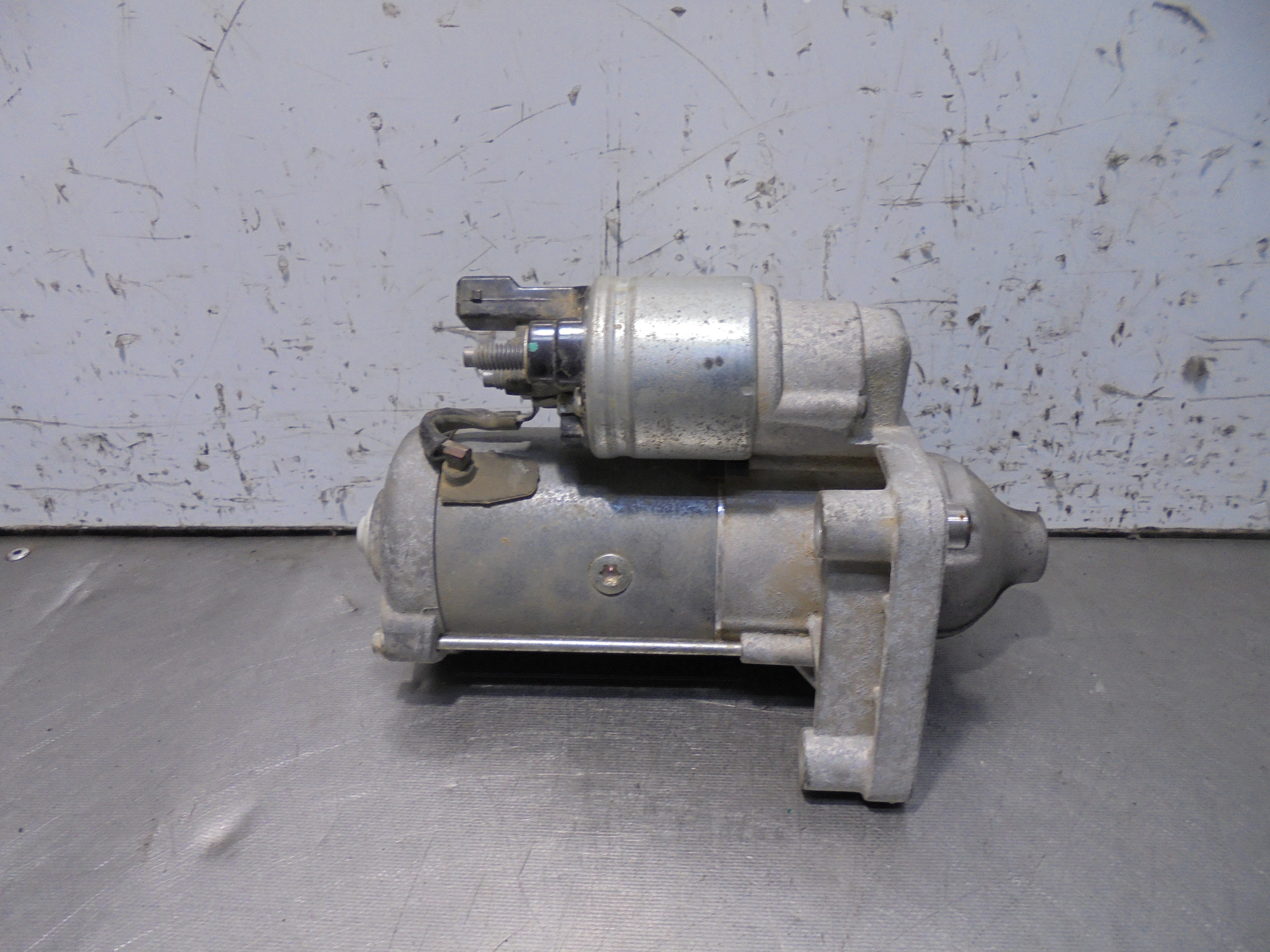 PEUGEOT 3008 2 generation (2017-2023) Starter Motor 9825233080 25059151