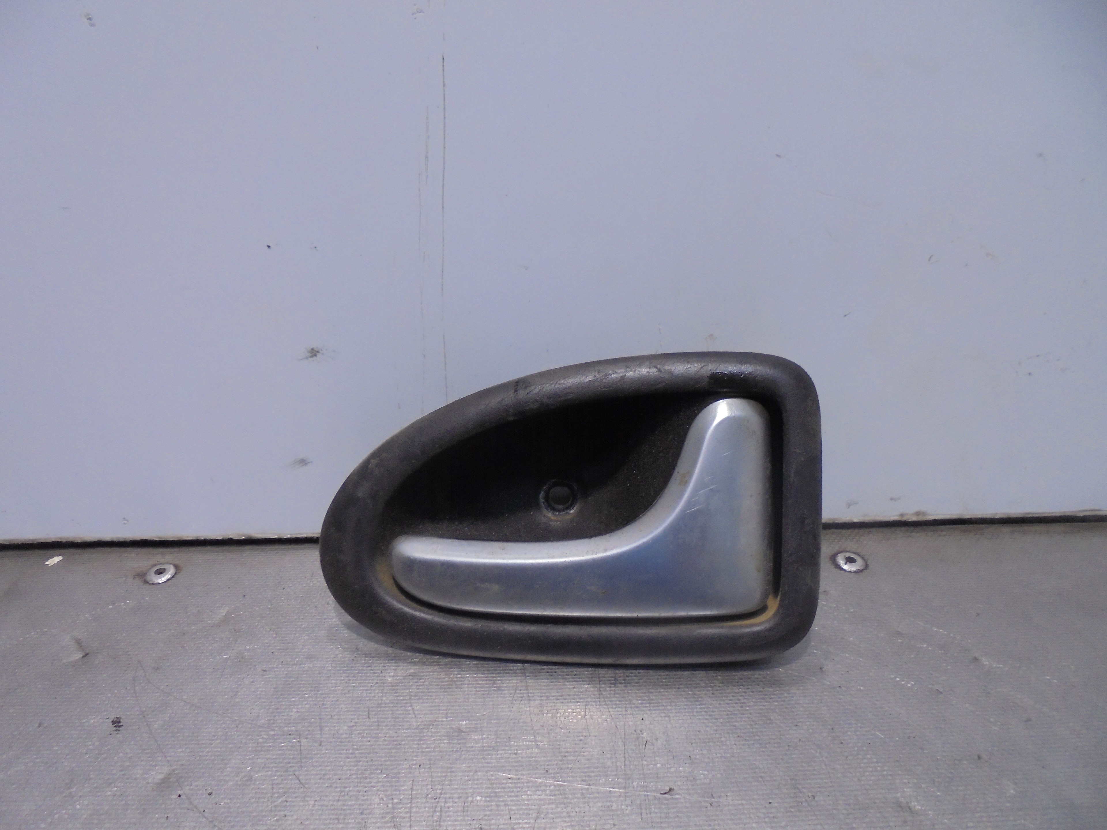 RENAULT Scenic 1 generation (1996-2003) Right Rear Internal Opening Handle 7700415975 25213776