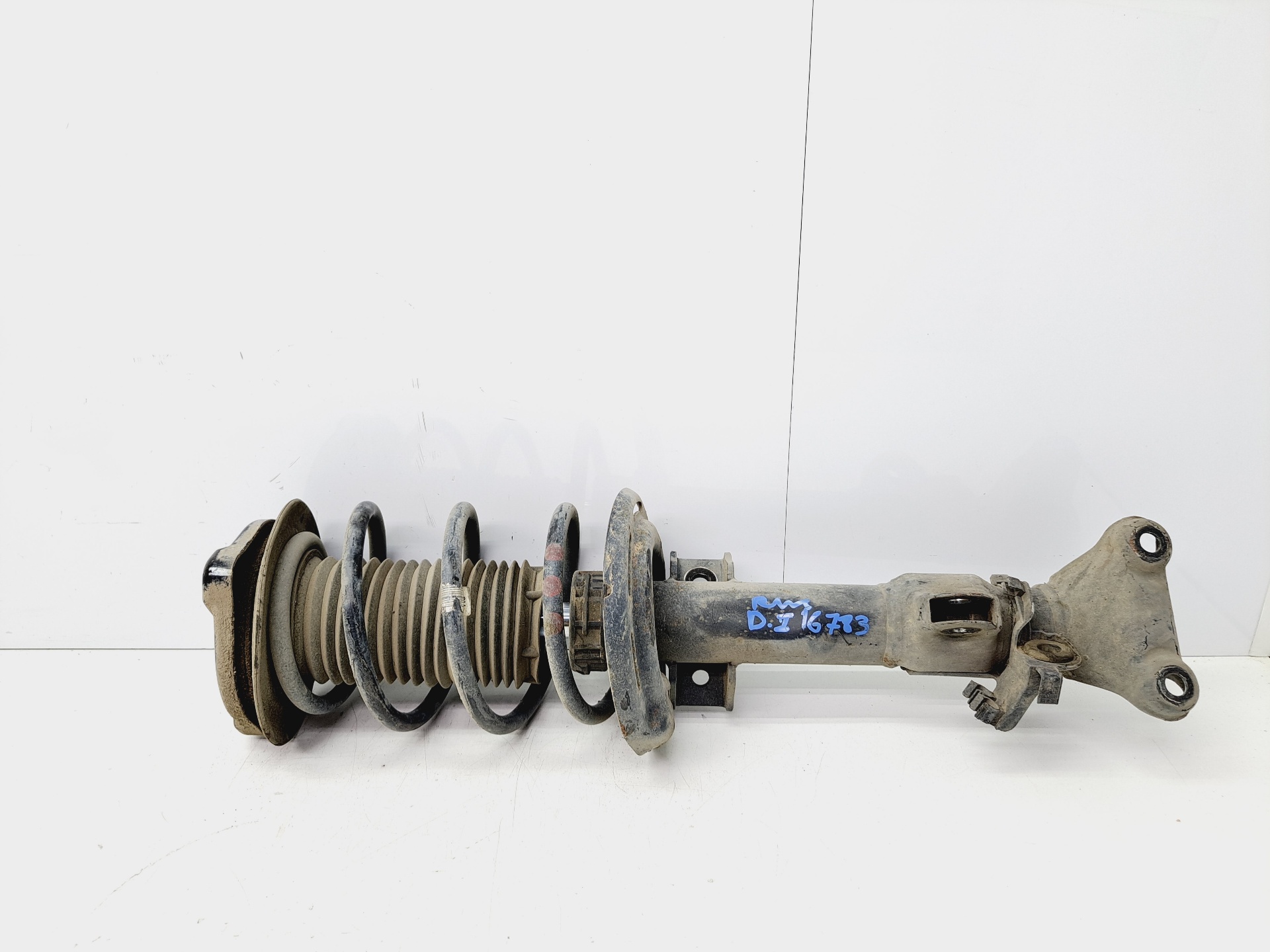 MERCEDES-BENZ C-Class W204/S204/C204 (2004-2015) Front Left Shock Absorber A2043201066 23332641