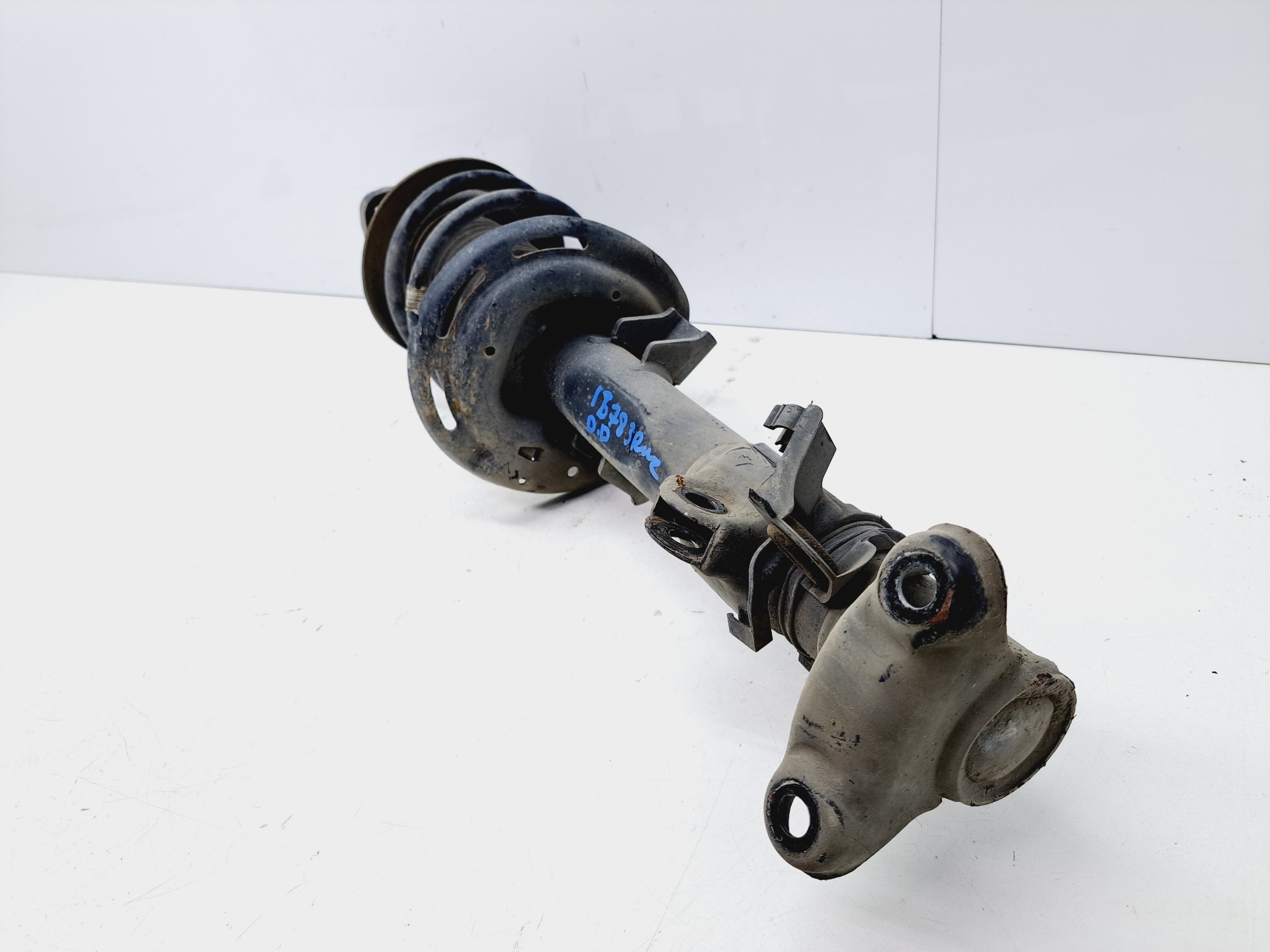 MERCEDES-BENZ C-Class W204/S204/C204 (2004-2015) Front Right Shock Absorber A2043201066 23332646