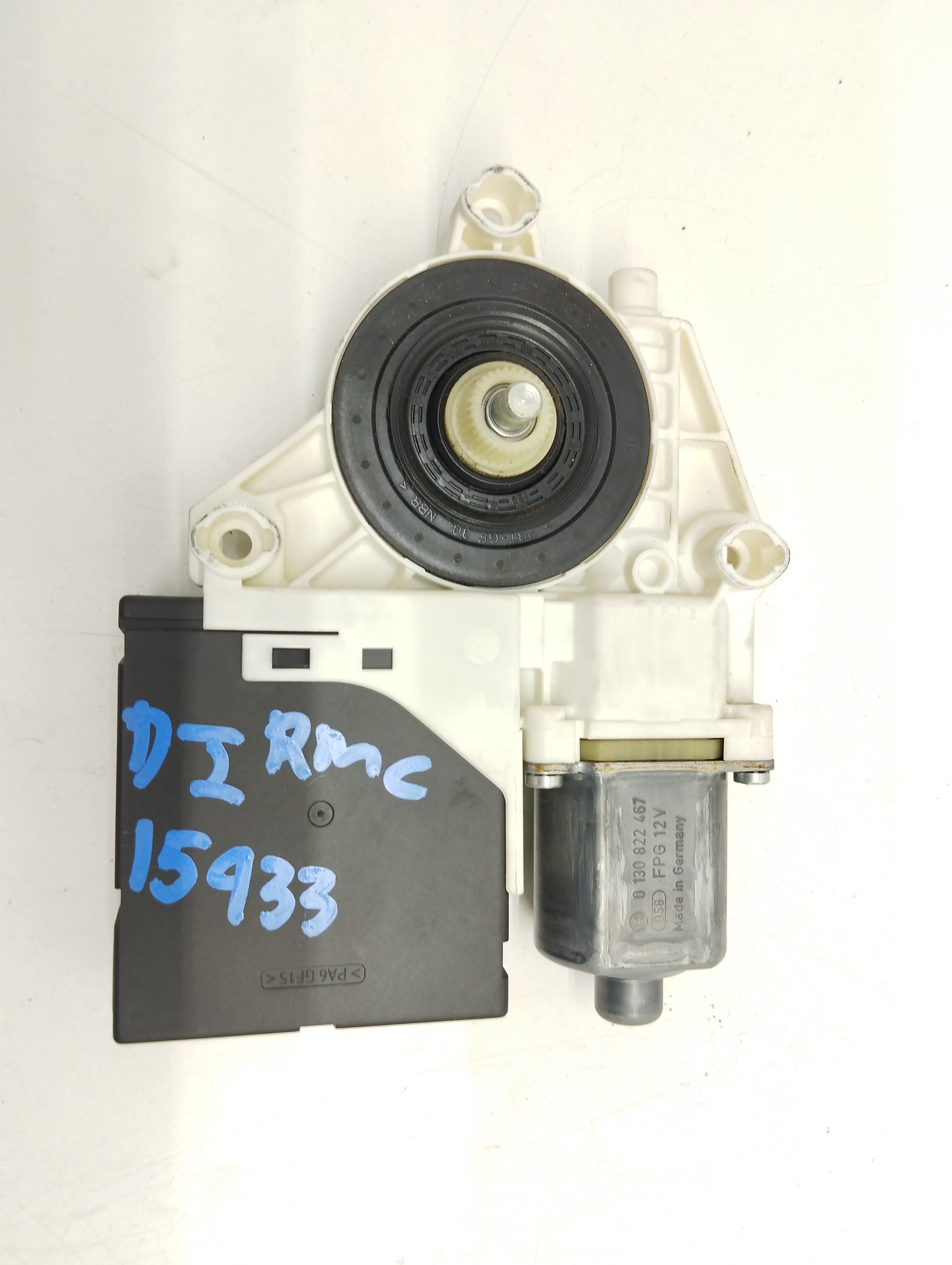 VOLKSWAGEN Tiguan 1 generation (2007-2017) Moteur de lève-vitre de porte avant gauche 5N0959701G 25209263