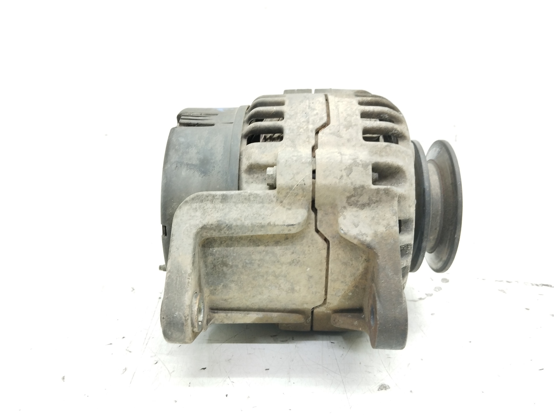 VOLVO Terrano 2 generation (1993-2006) Alternator 231007F001 25215258