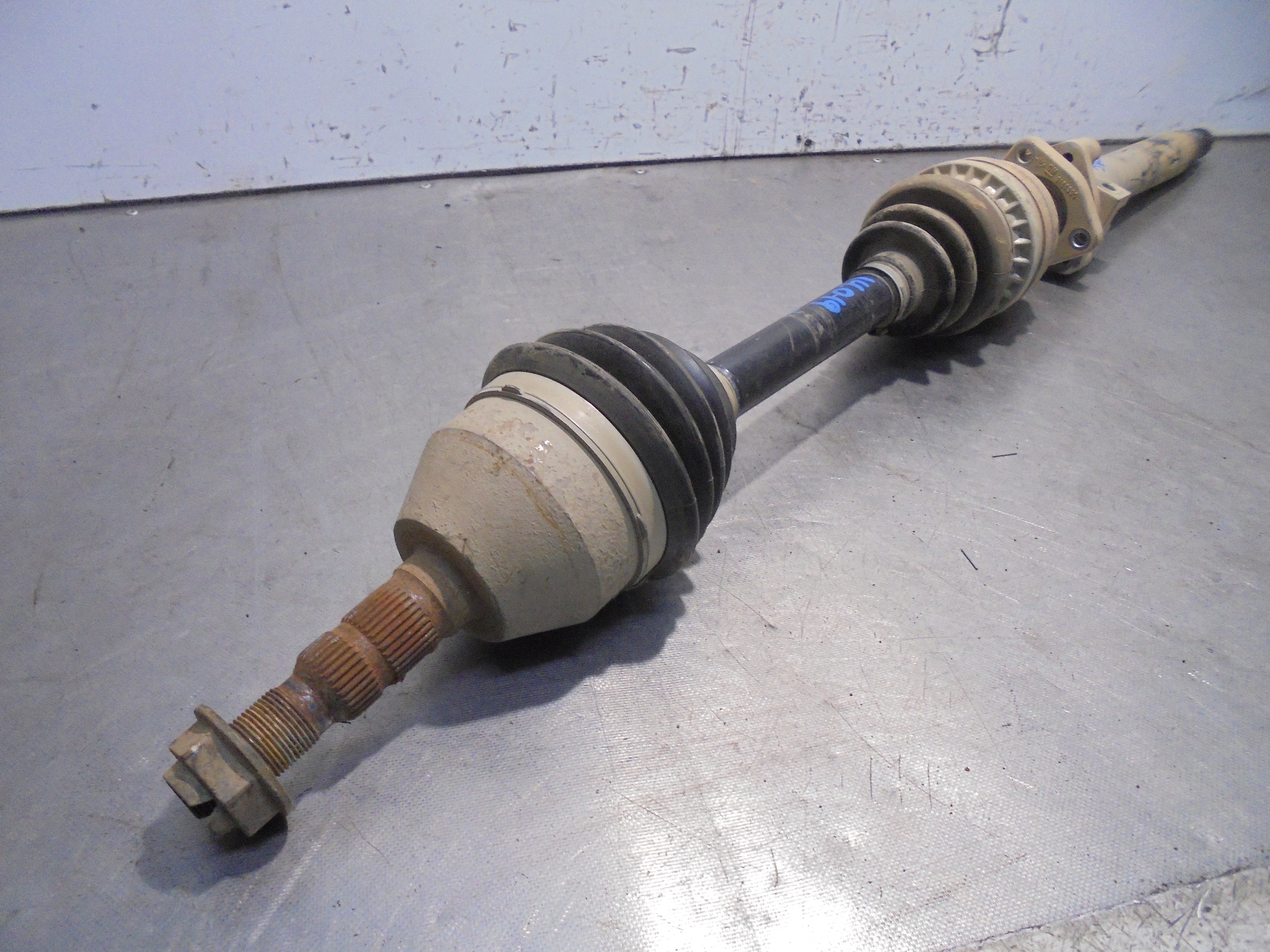 OPEL Astra J (2009-2020) Front Right Driveshaft 9186590 25213845