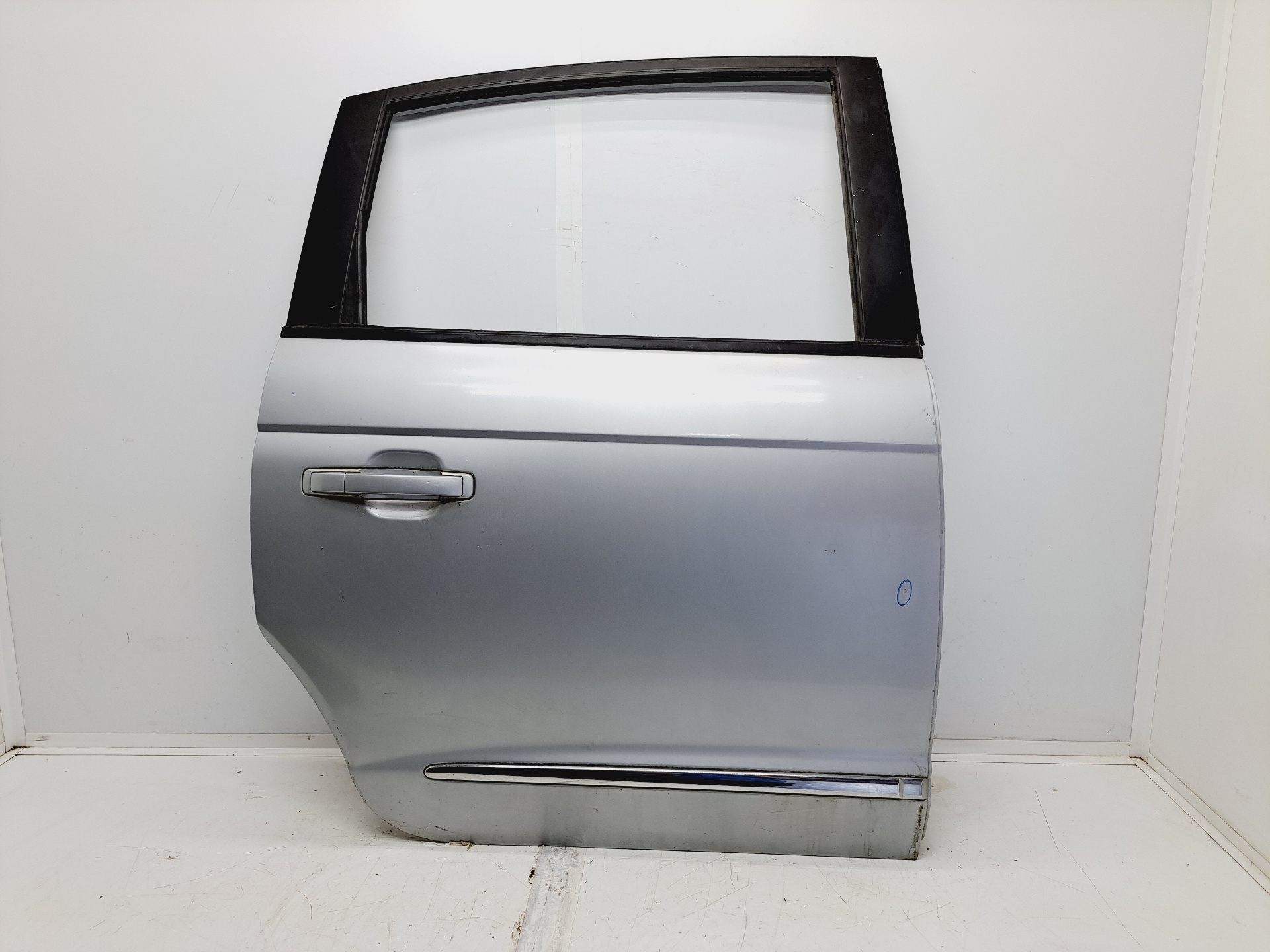 SSANGYONG Rodius 1 generation (2004-2010) Rear Right Door 25894345