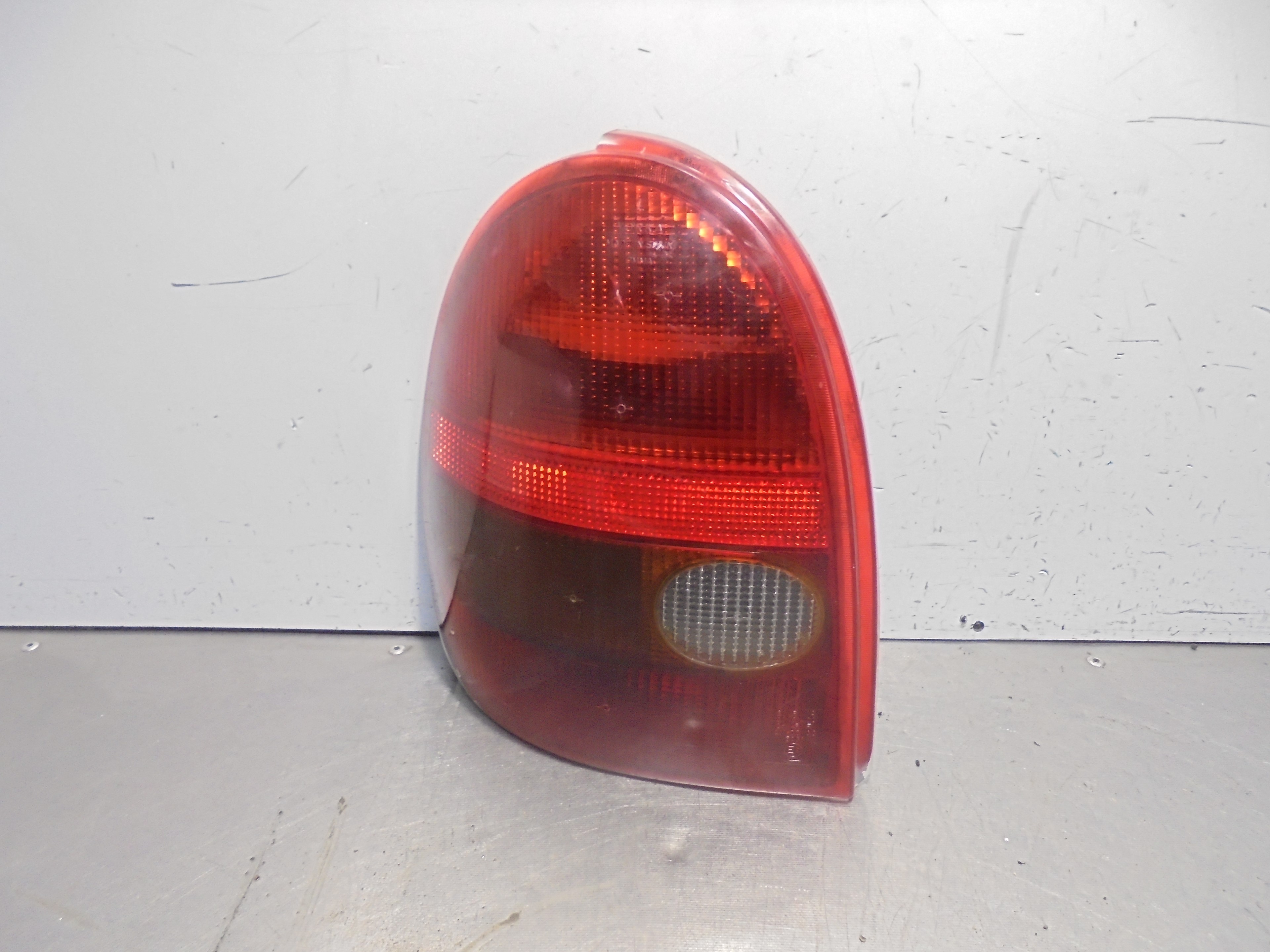 OPEL Corsa B (1993-2000) Rear Left Taillight 25075964