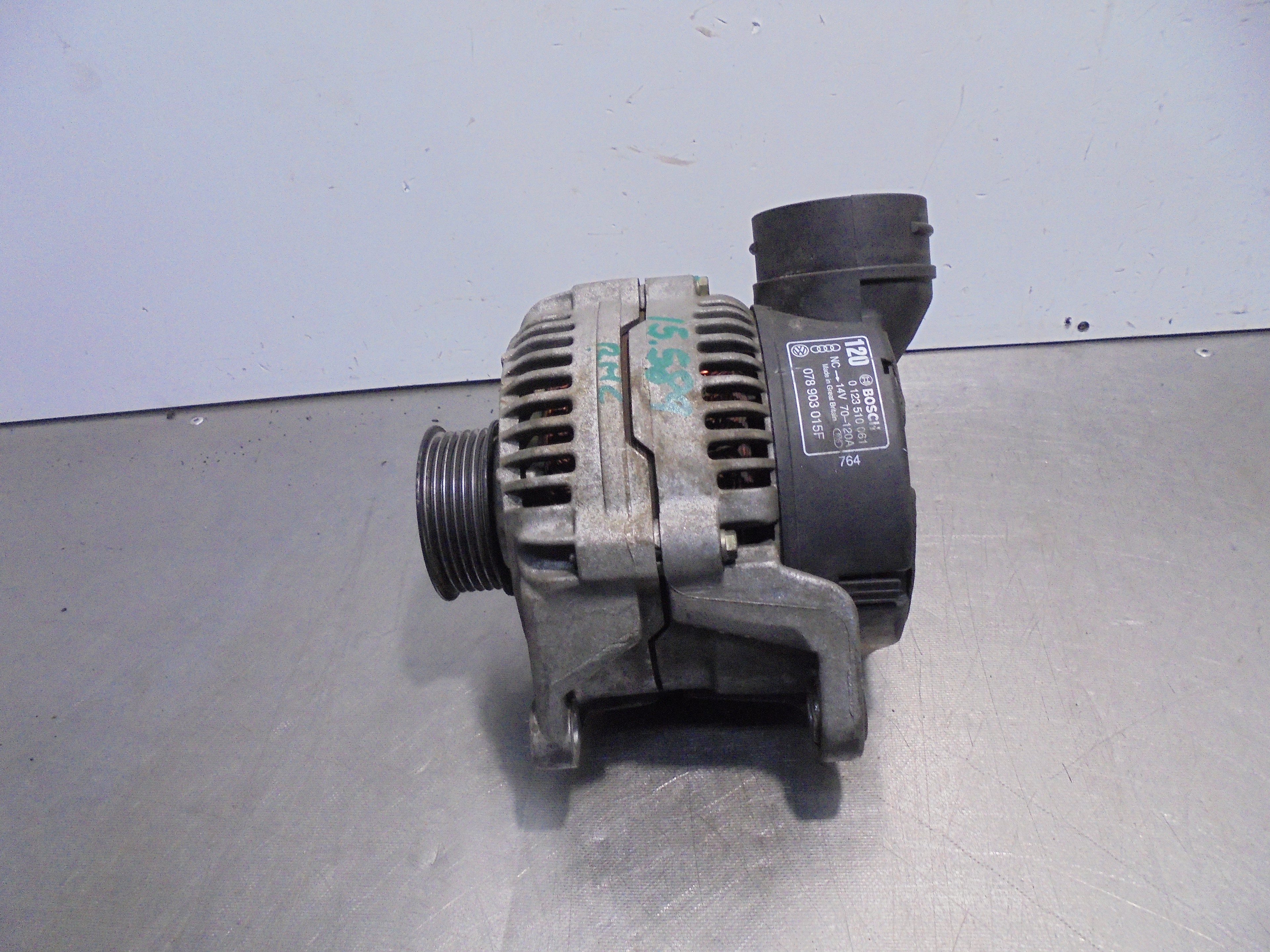 AUDI A3 8L (1996-2003) Alternator 078903015F 23322292