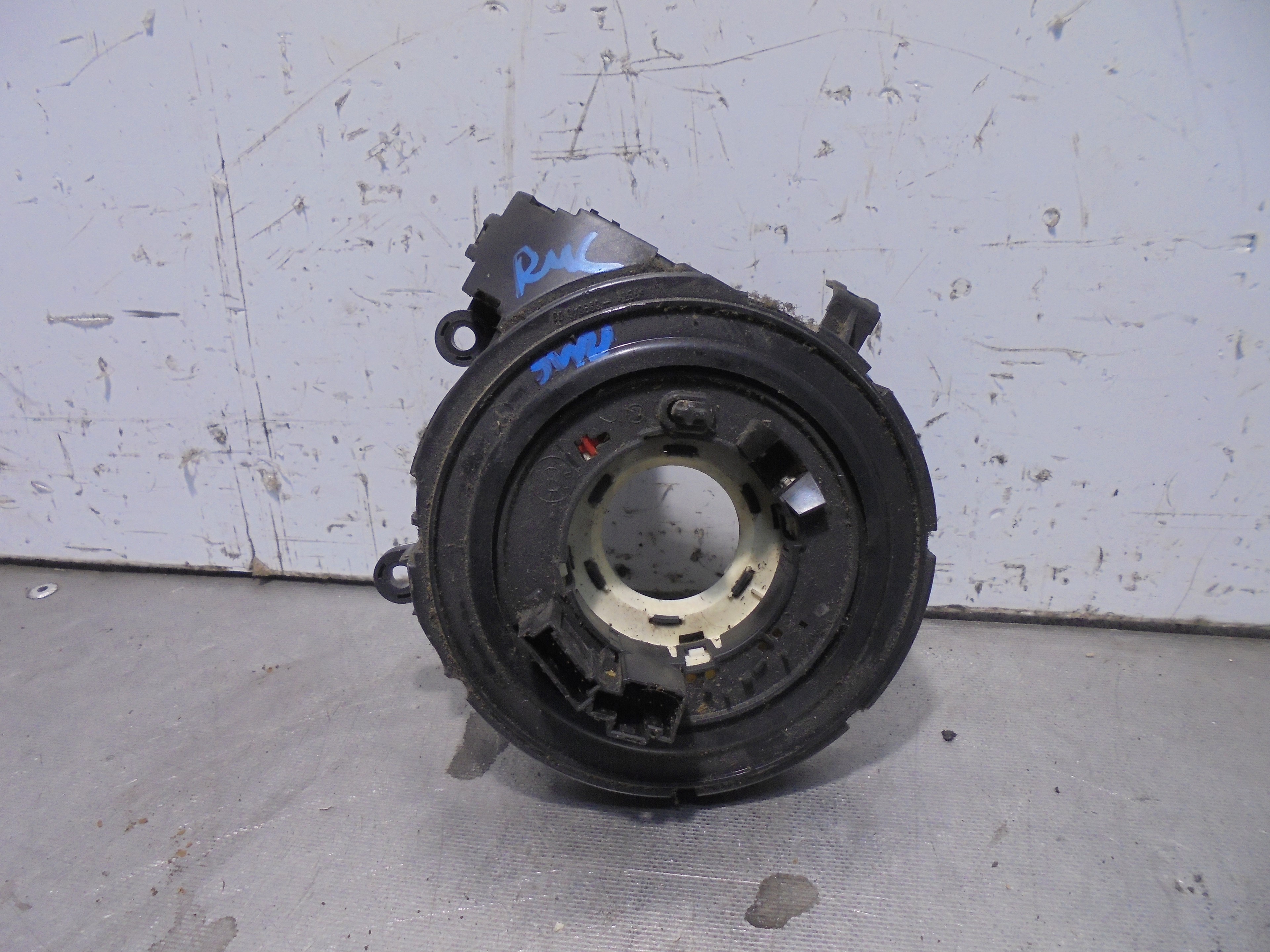 BMW 1 Series E81/E82/E87/E88 (2004-2013) Steering Wheel Slip Ring Squib 696732401 23313411