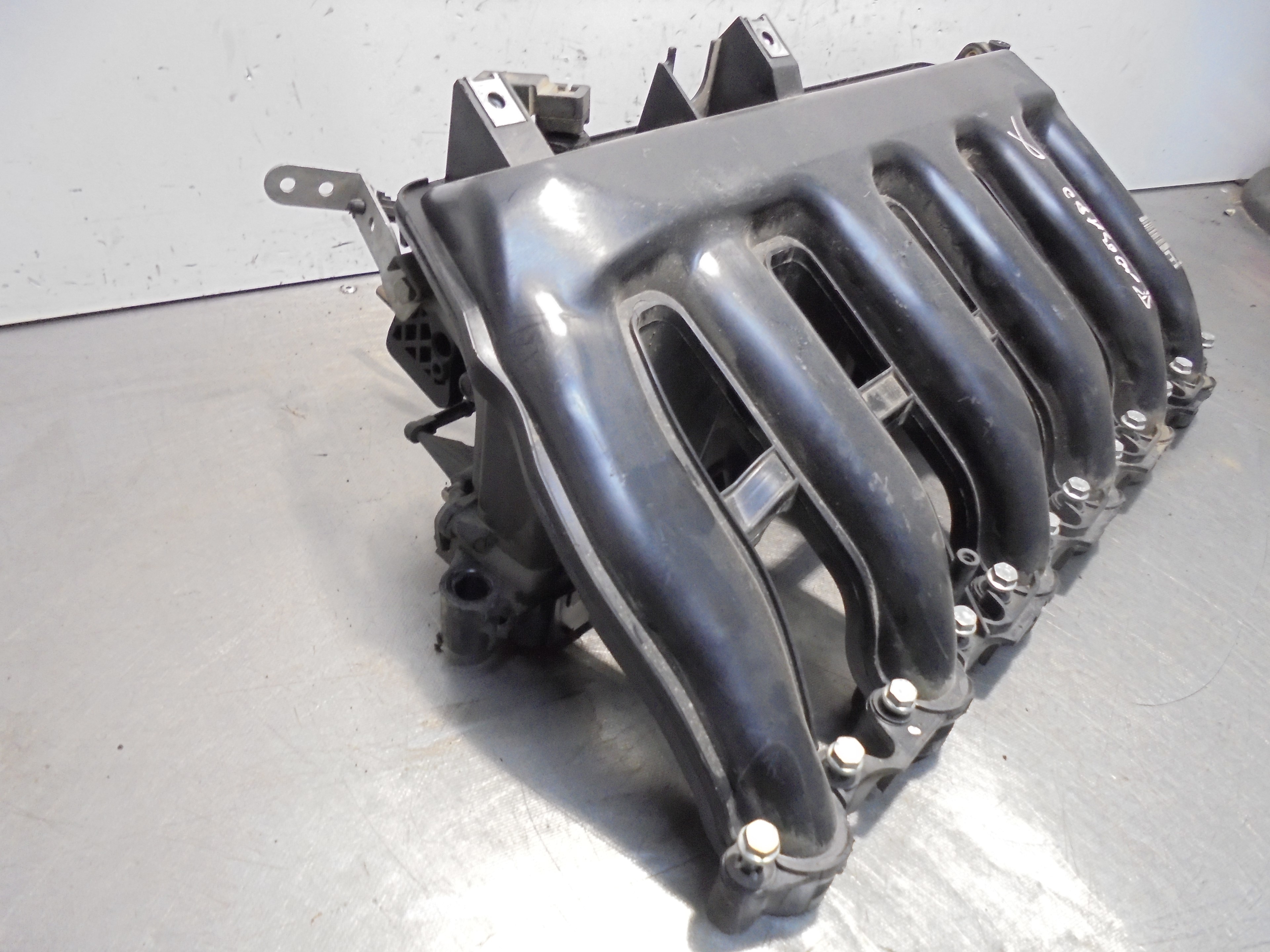 BMW 5 Series E60/E61 (2003-2010) Intake Manifold 7790701 25072655