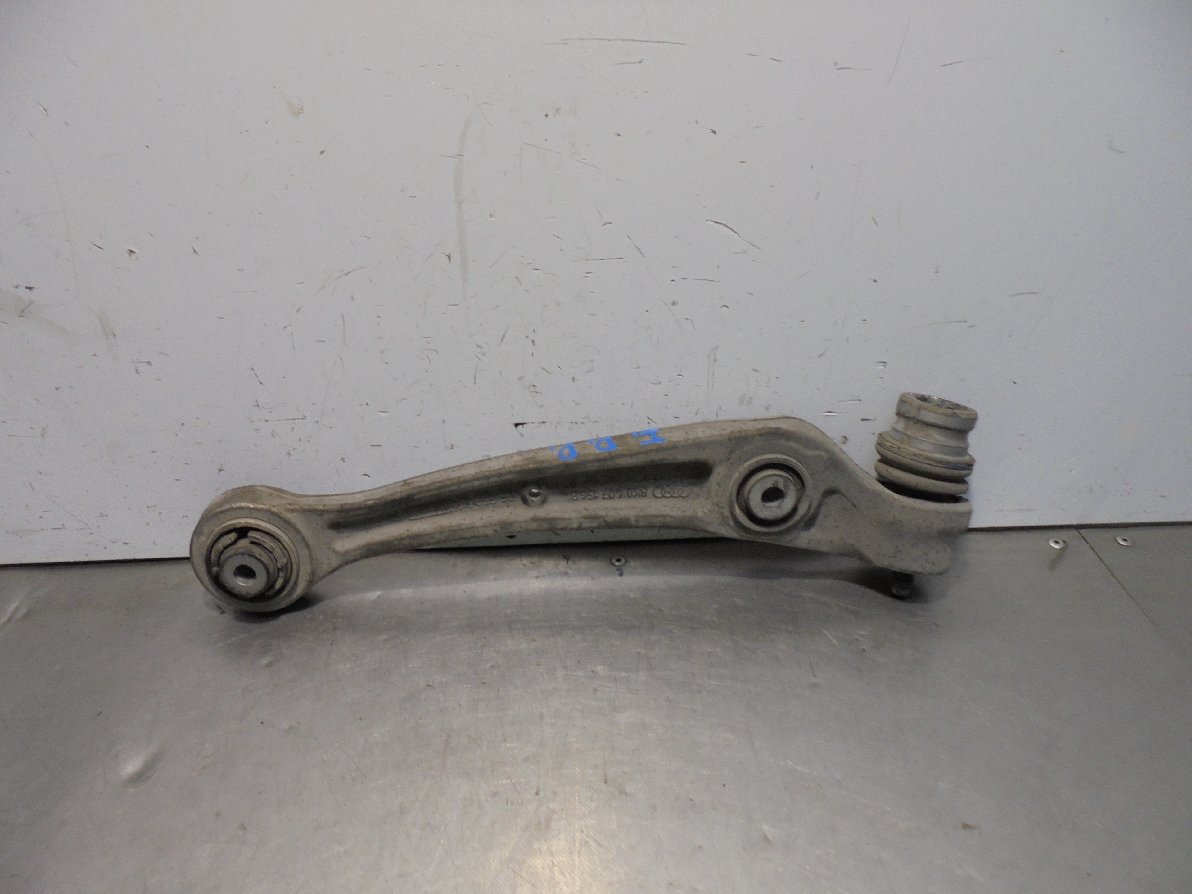 AUDI A5 Sportback Front Right Arm 25073969