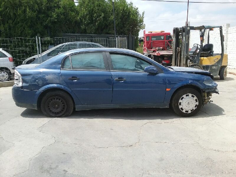 OPEL Vectra Генератор 90561971 25028734