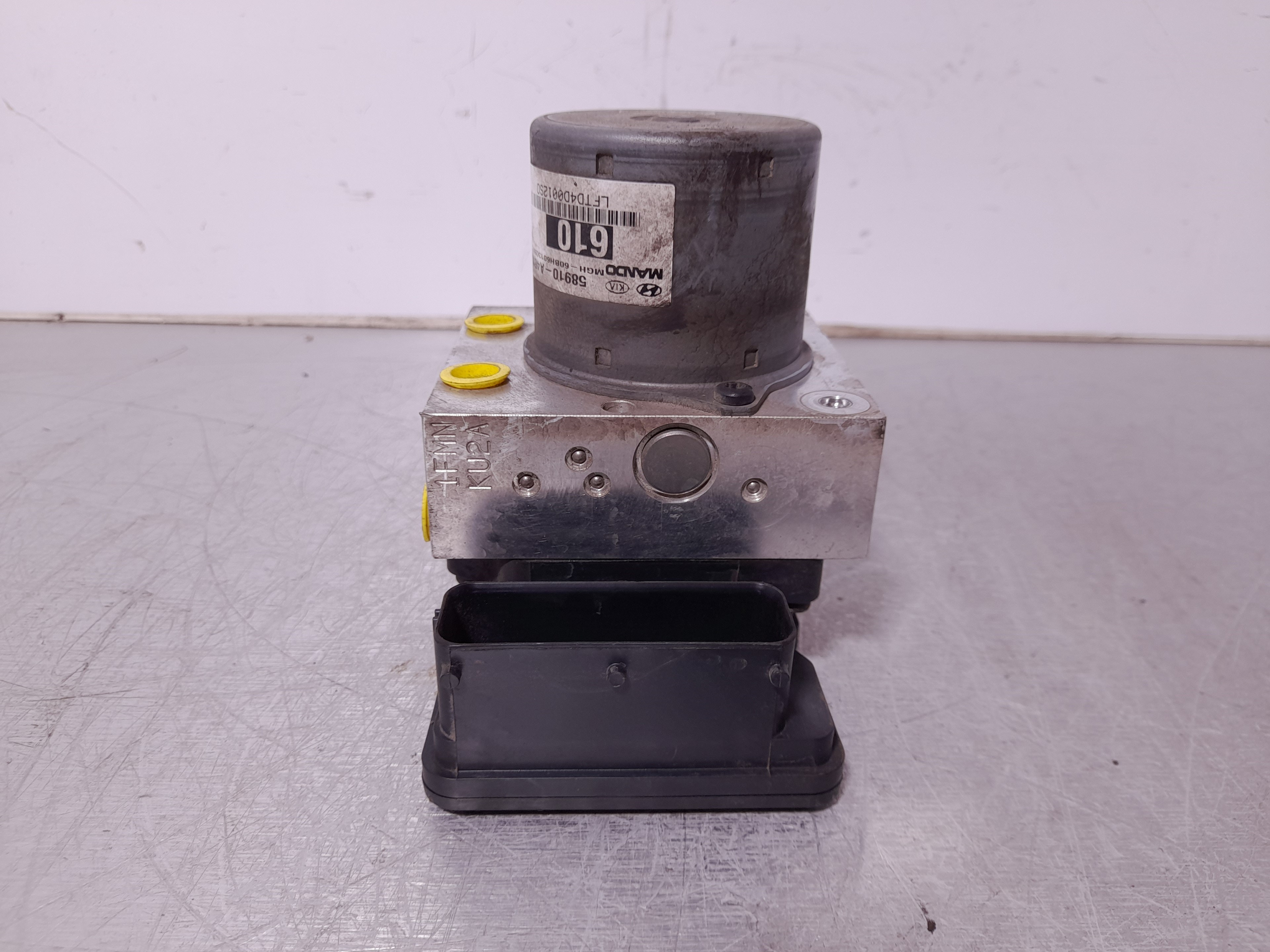 KIA Carens 3 generation (RP) (2013-2019) ABS Pump Q92GAC1A1025311 23330466