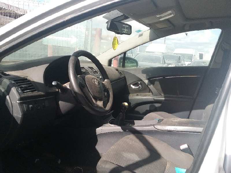 TOYOTA Avensis T27 Стеклоподъемник передней левой двери 8570202020 25212211