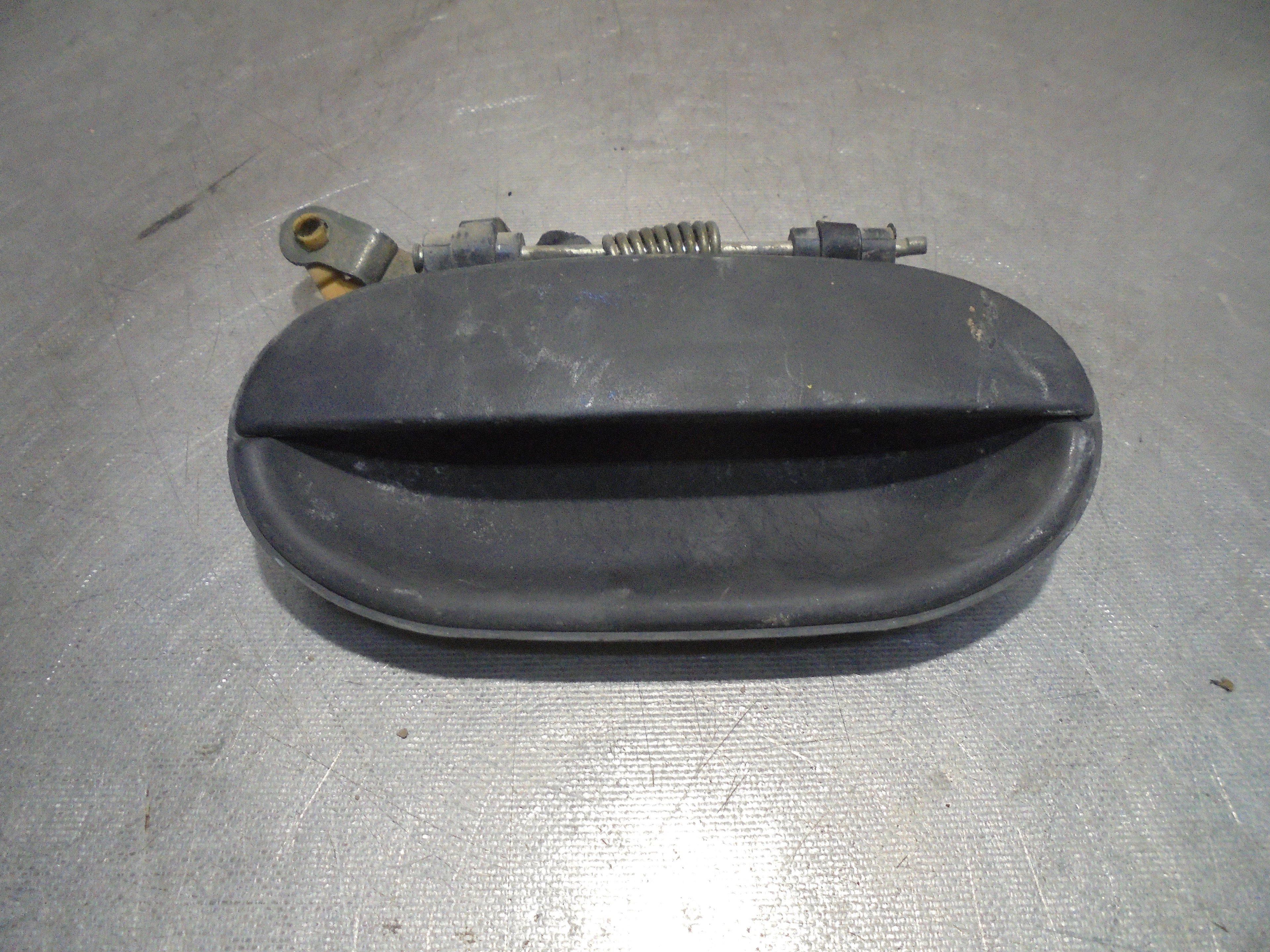 HYUNDAI Accent X3 (1994-2000) Bakre högra dörrens yttre handtag 25044854