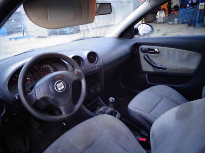 SEAT Cordoba 2 generation (1999-2009) Стеклоподъемник передней правой двери 6L3837756F 23340097