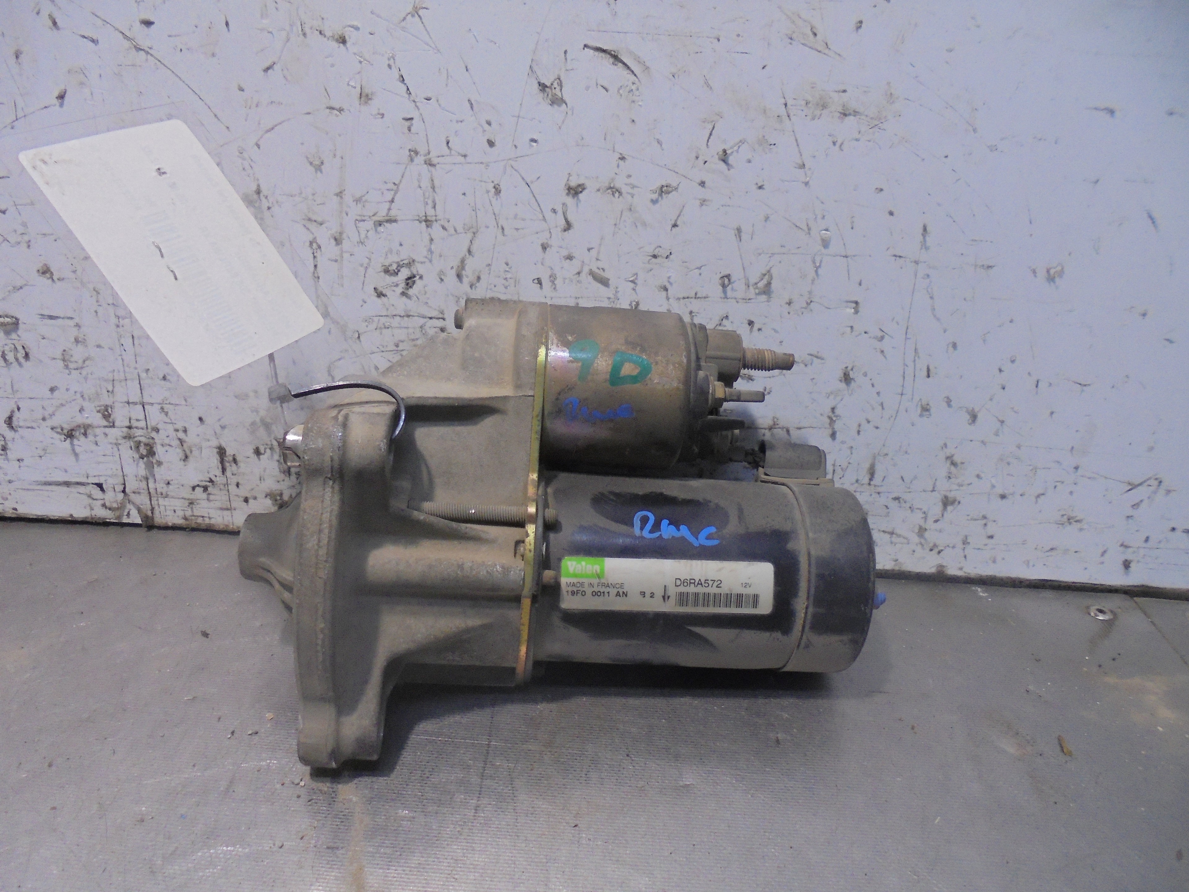 PEUGEOT 206 1 generation (1998-2009) Starter Motor VALEO 23319985