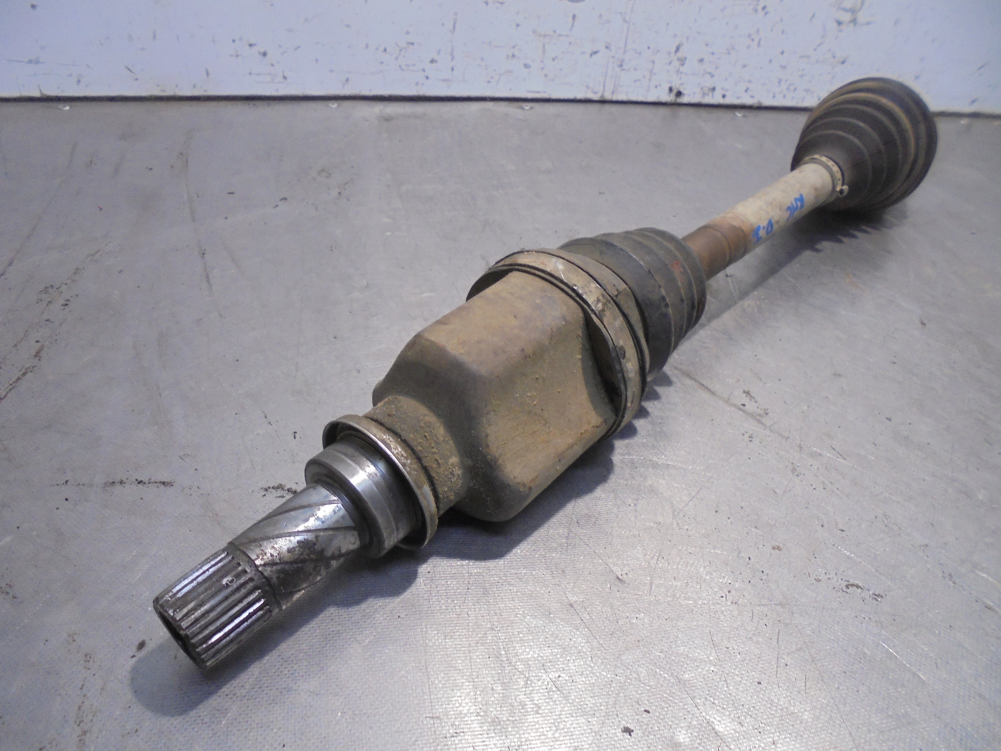 RENAULT Megane 2 generation (2002-2012) Front Left Driveshaft 25213888