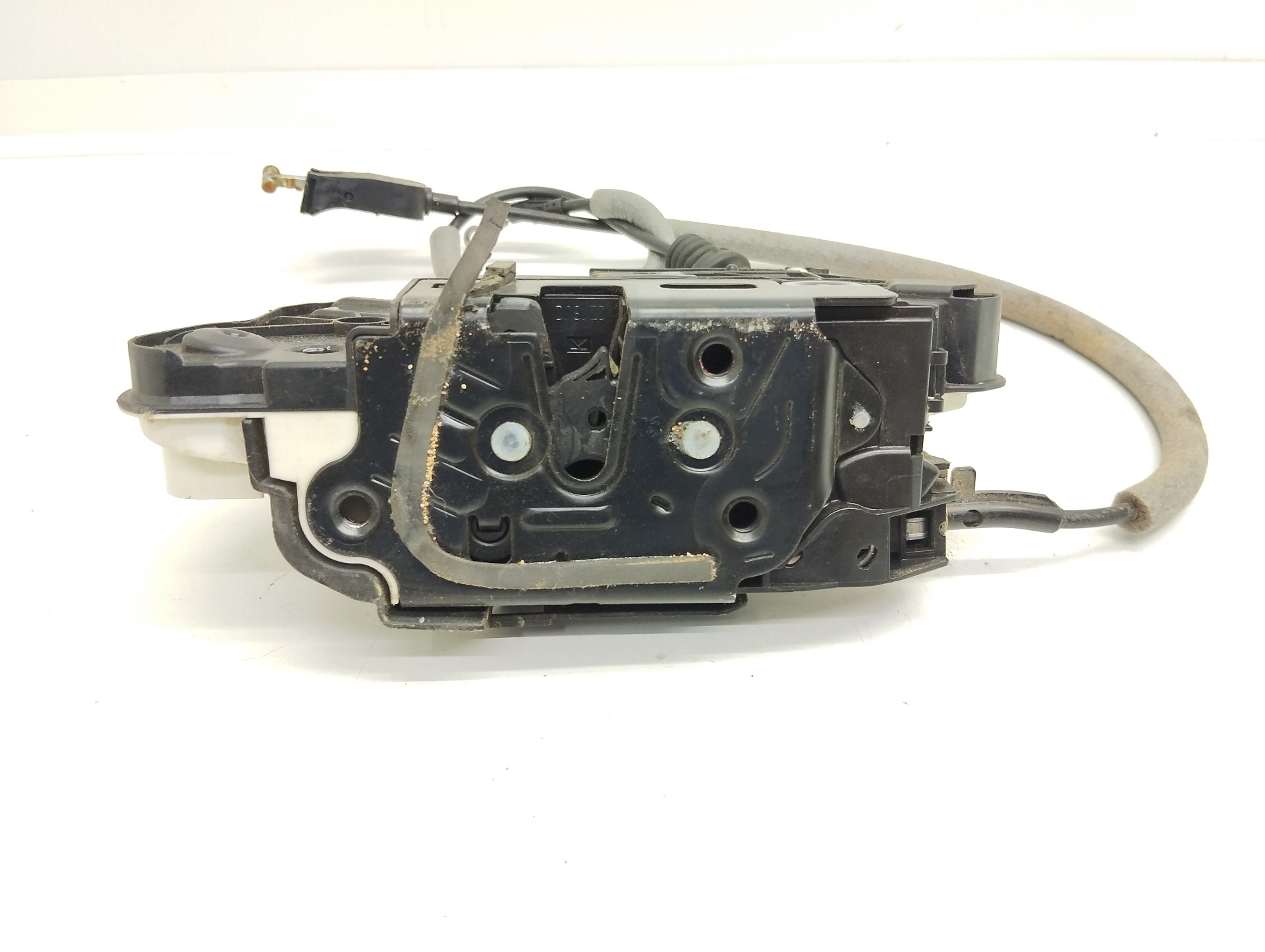 VOLKSWAGEN Tiguan 1 generation (2007-2017) Front Left Door Lock 5N1837015E 23323067