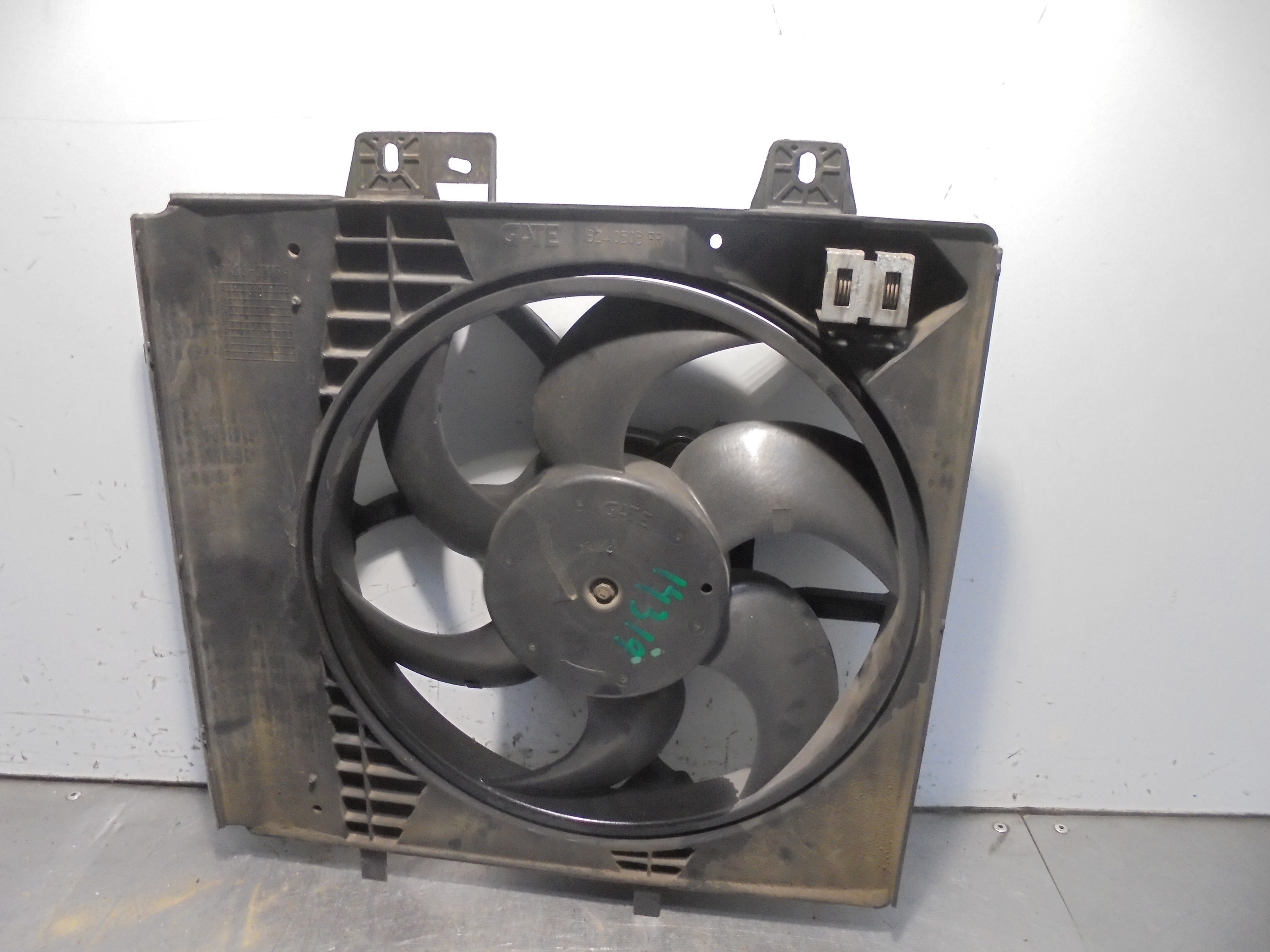 CITROËN C3 1 generation (2002-2010) Difūzoriaus ventiliatorius 8240503 23312565