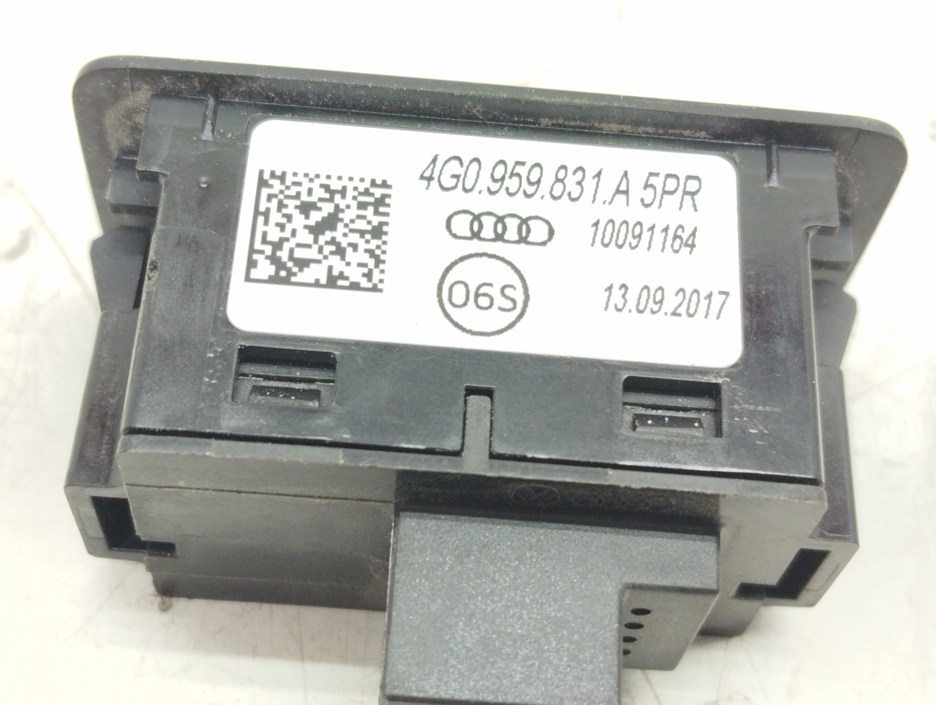 AUDI Q3 8U (2011-2020) Kapcsolók 4G0959831A 25897649