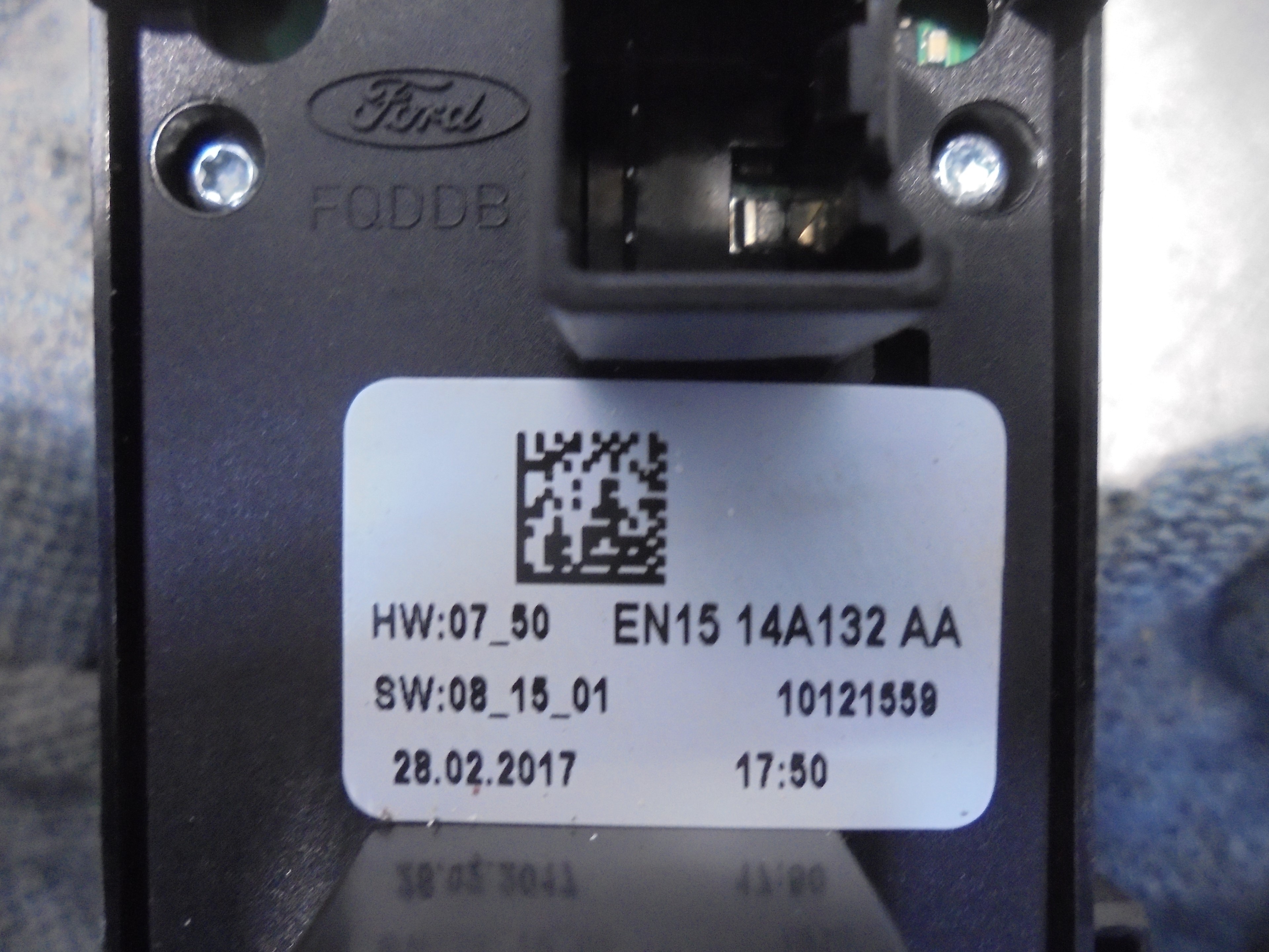 FORD EcoSport 1 generation (2003-2012) Front Left Door Window Switch EN1514A132AA 25213958