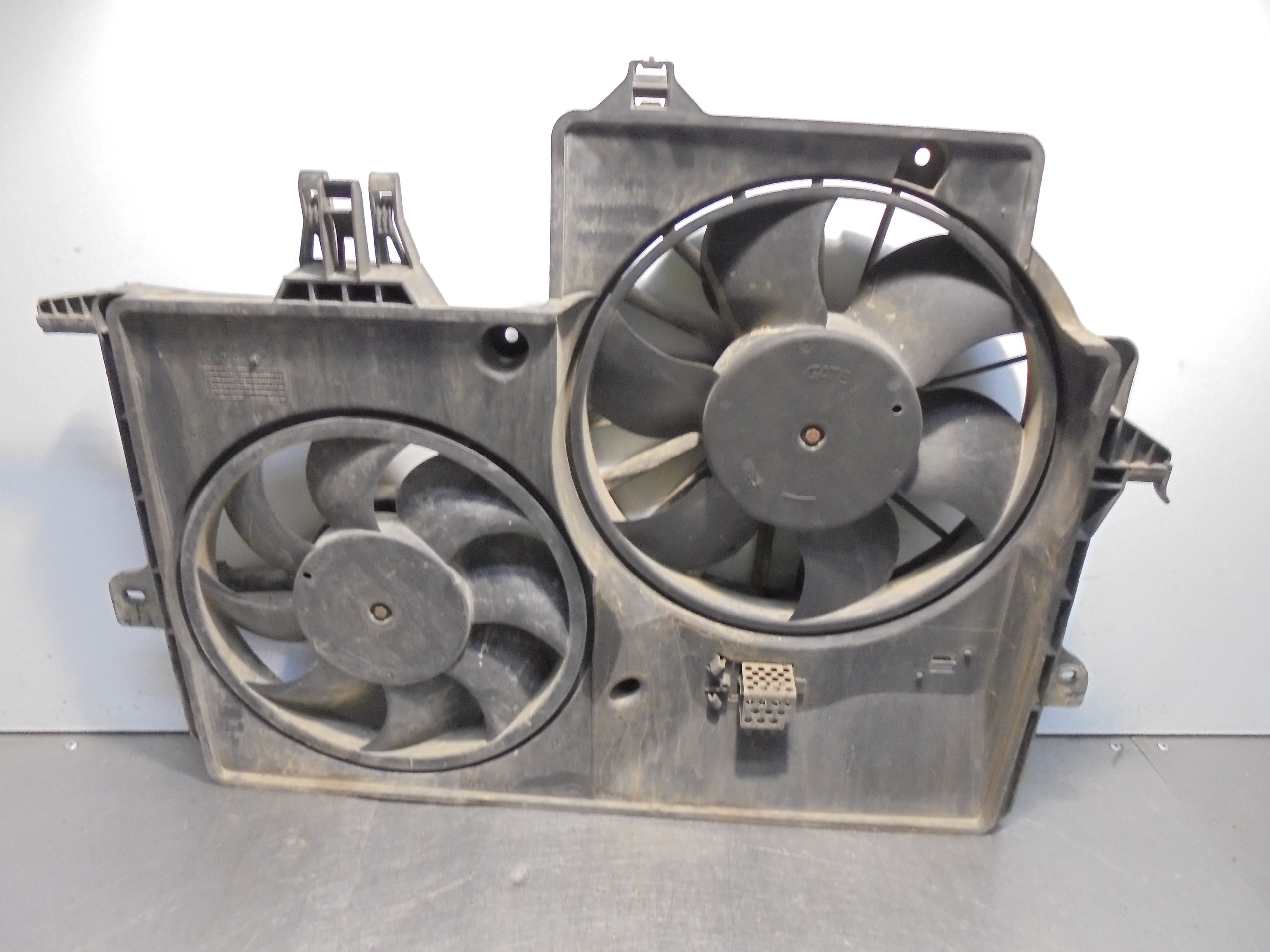 OPEL Meriva 1 generation (2002-2010) Difūzoriaus ventiliatorius 52401246 25073970