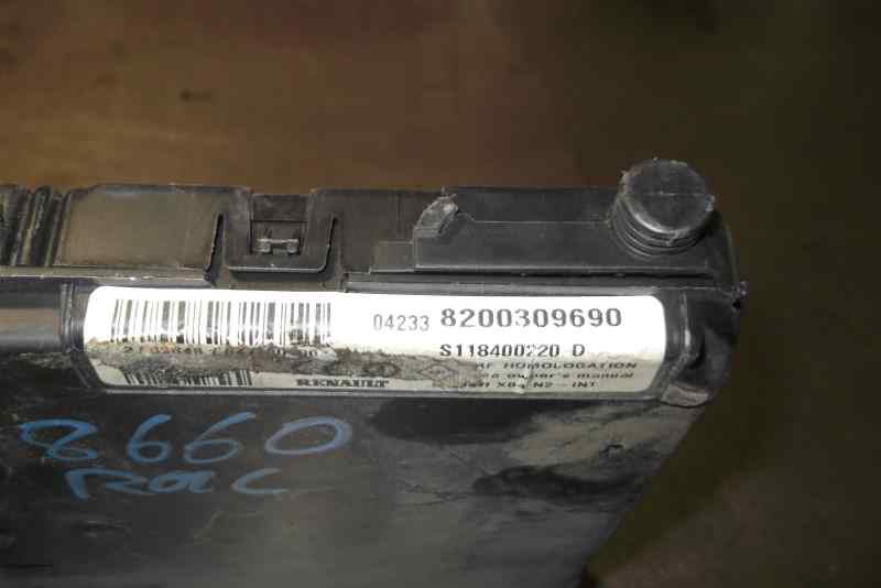 PEUGEOT 307 1 generation (2001-2008) Other part 8200309690 25036473