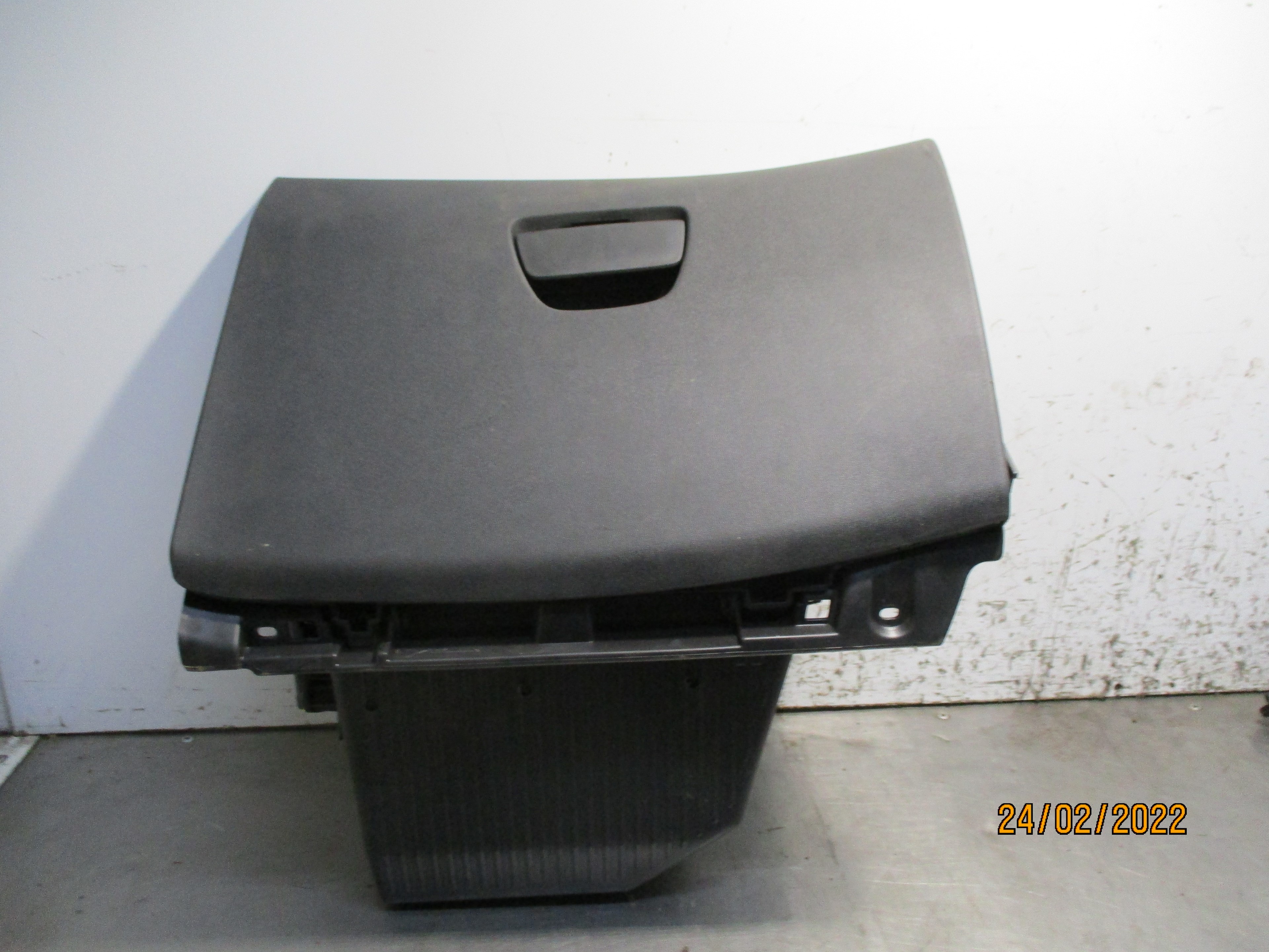 PEUGEOT 2008 1 generation (2013-2020) Glove Box 9672847477 25061495