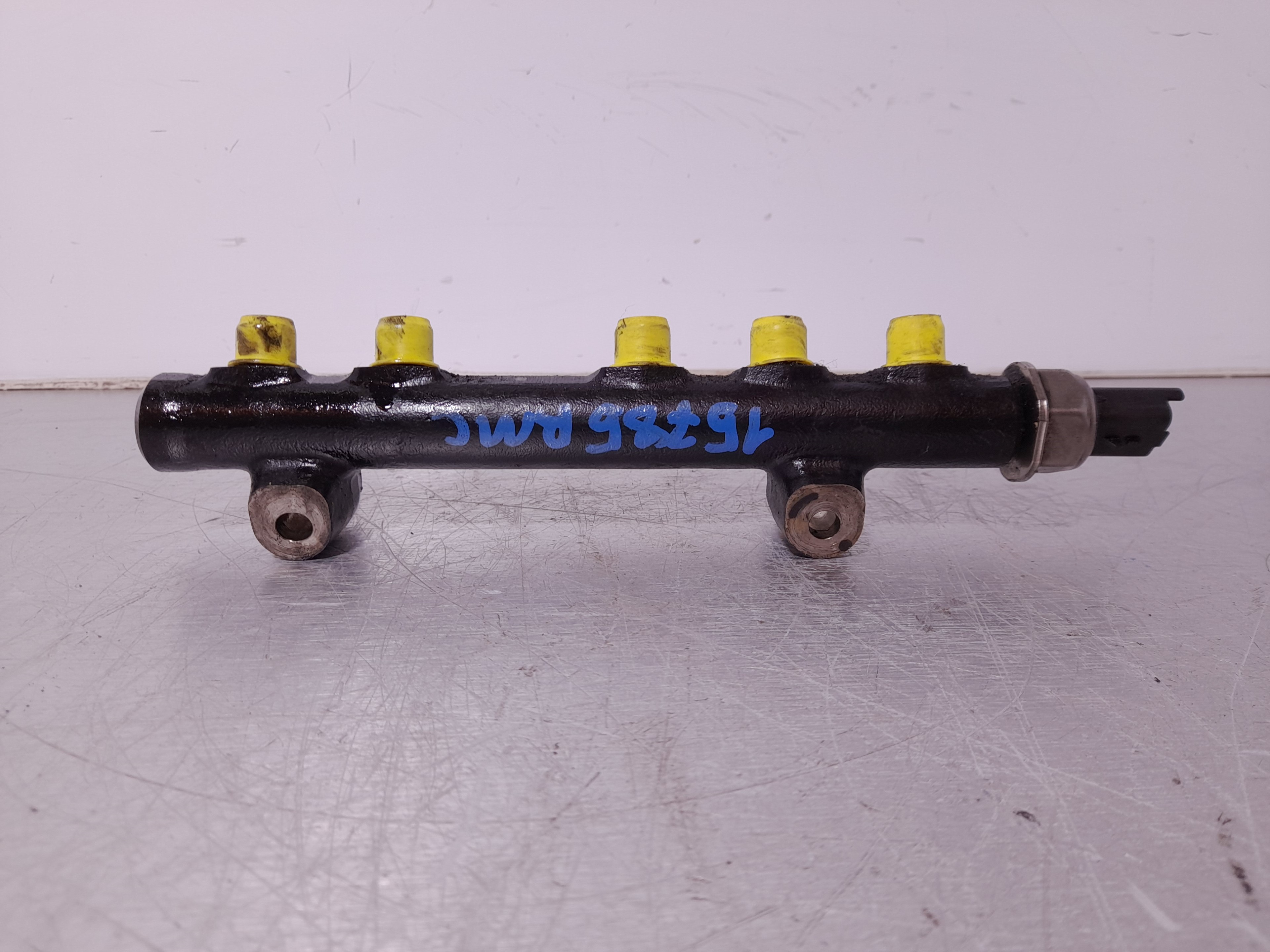 CITROËN C3 Picasso 1 generation (2008-2016) Fuel Rail 9685297580 25072550