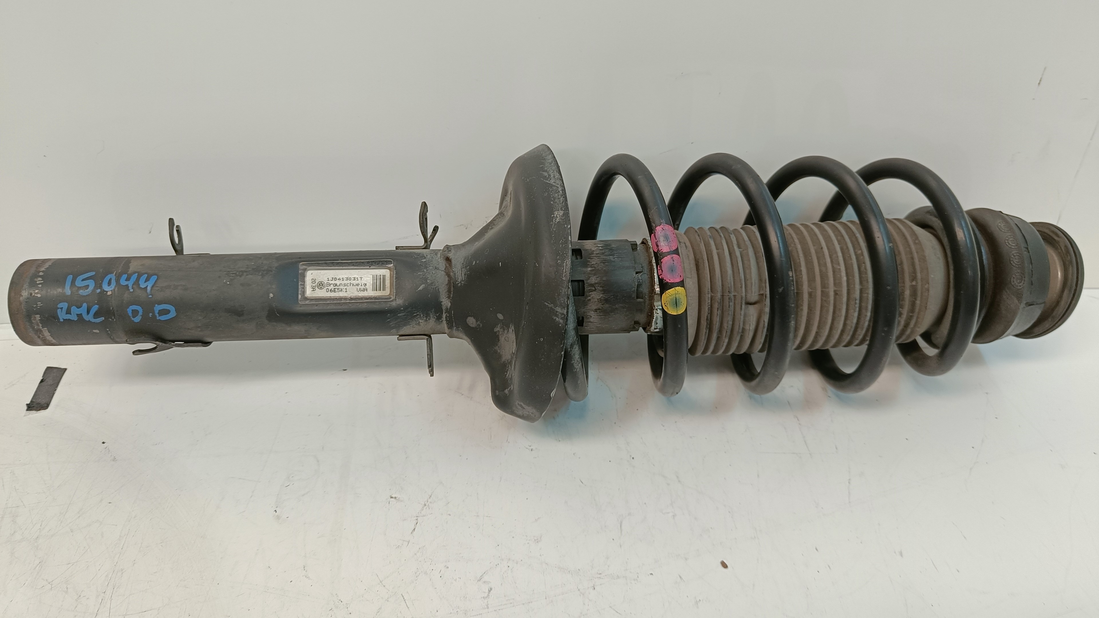 SKODA Octavia 1 generation (1996-2010) Front Right Shock Absorber 1J0413031T, 1J0413031T 23320090