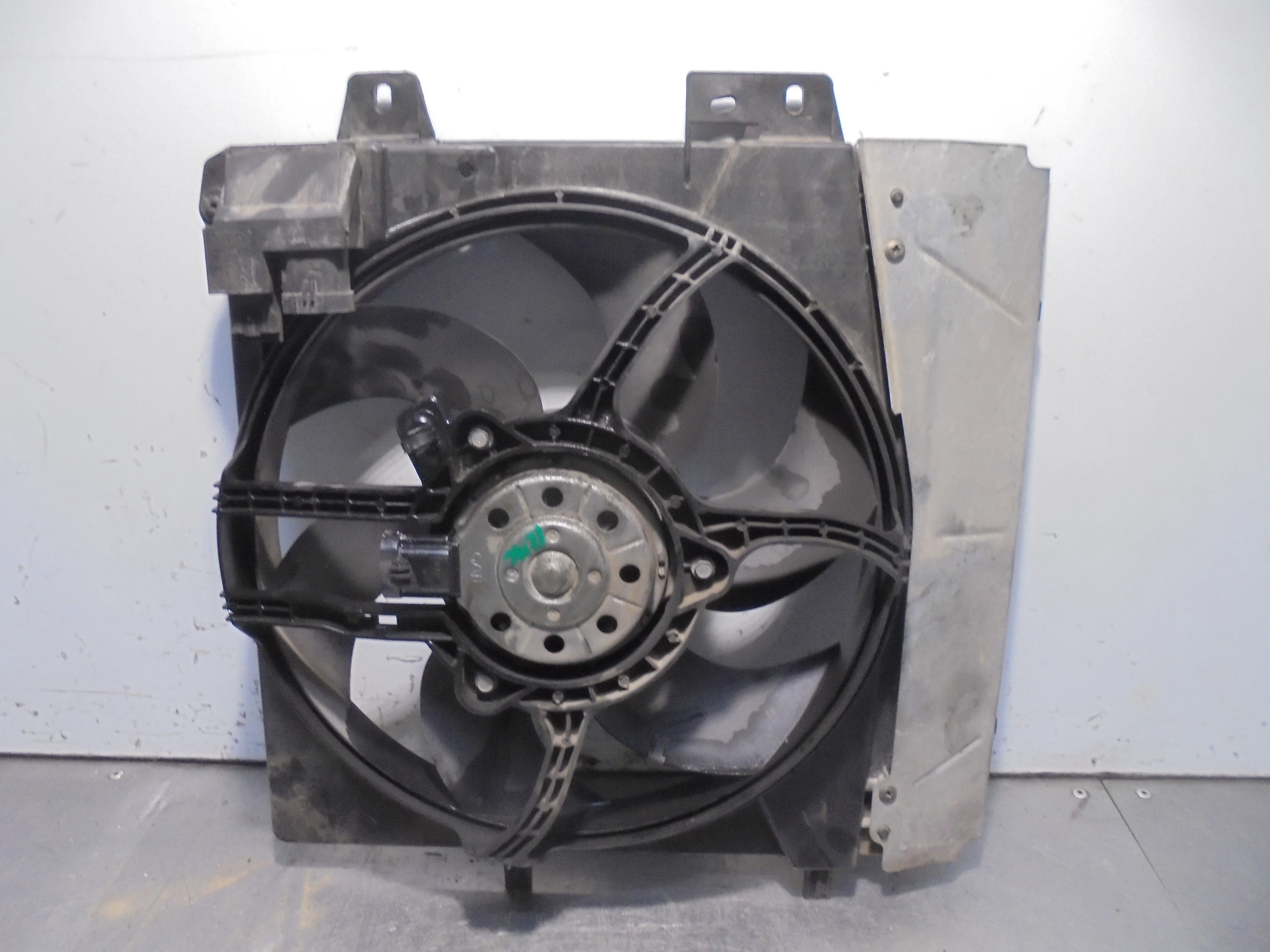 CITROËN C3 1 generation (2002-2010) Diffuser Fan 8240503 23312565