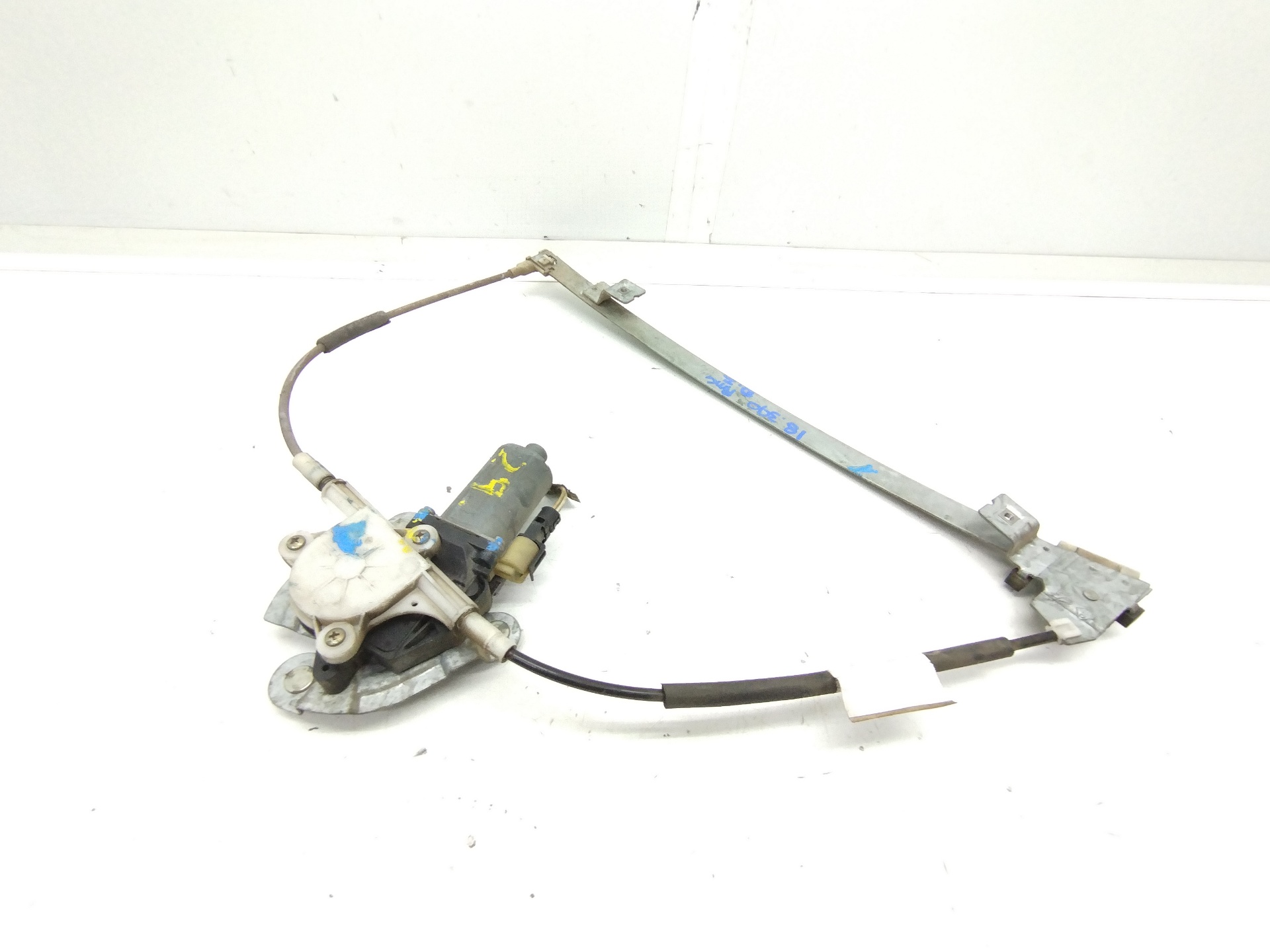 RENAULT A6 C5/4B (1997-2004) Lève-vitre de porte avant gauche 0130821720 25401245