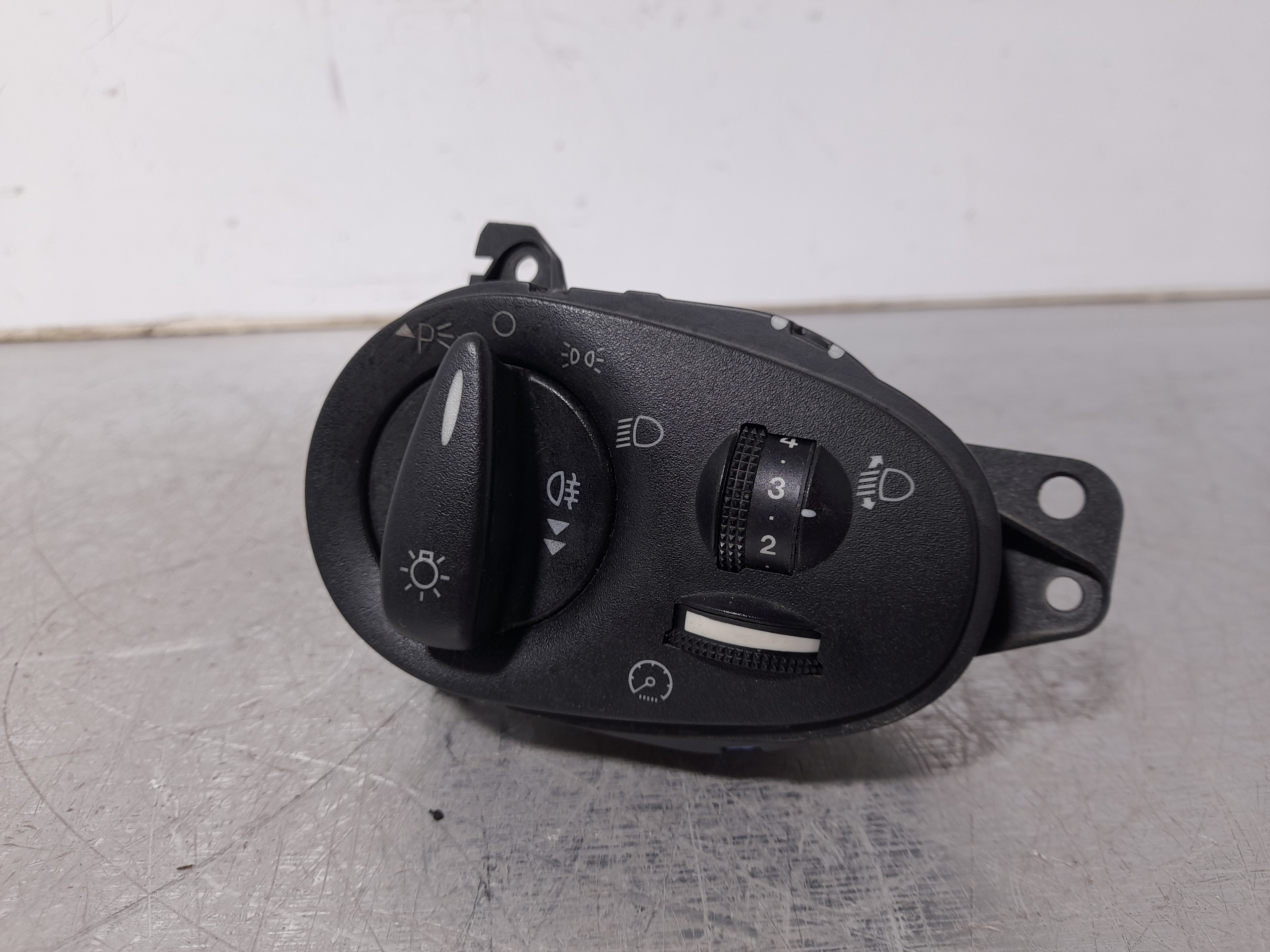 FORD Focus 1 generation (1998-2010) Headlight Switch Control Unit 98AG13A024 25086918