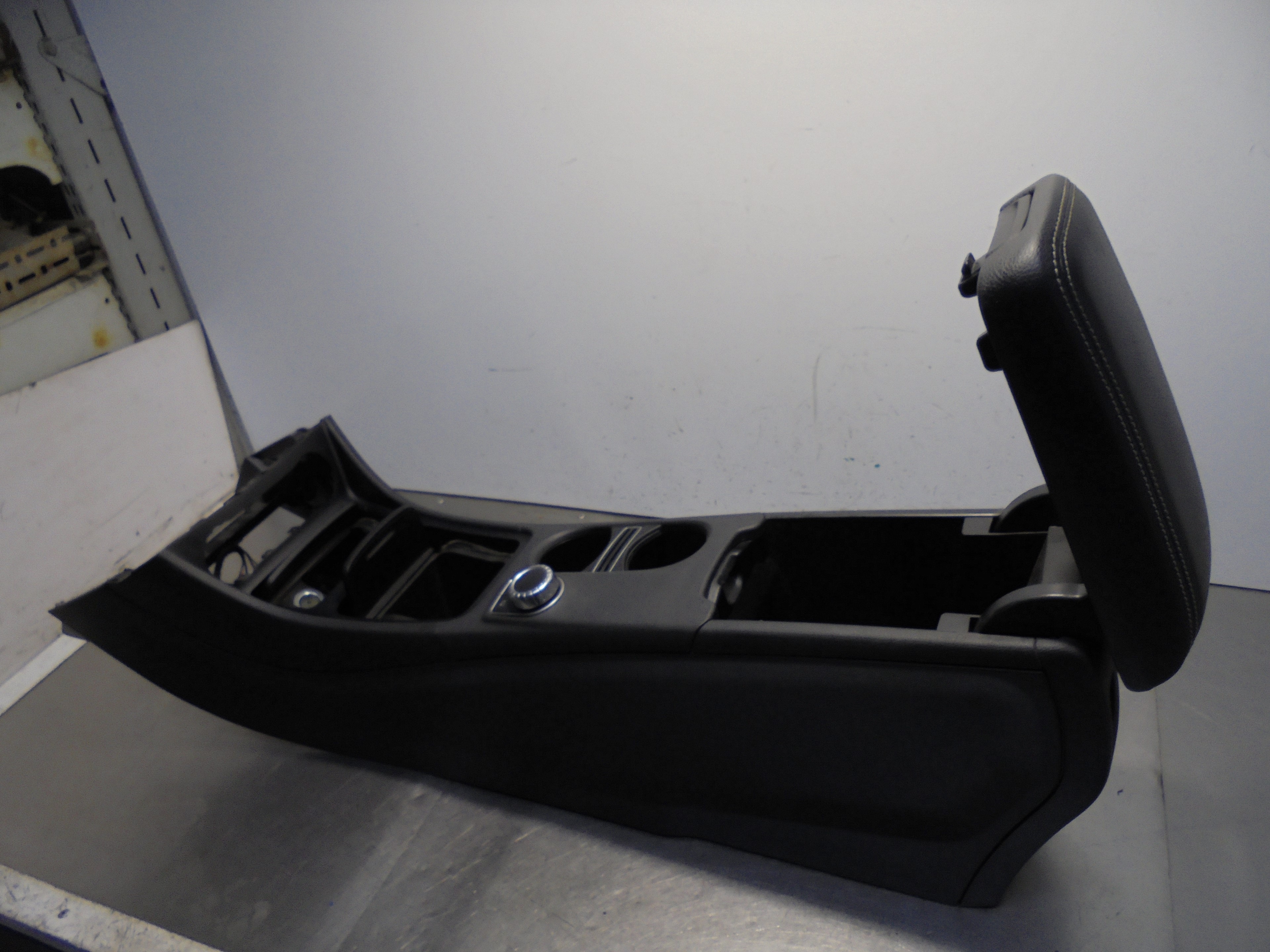 MERCEDES-BENZ CLA-Class C117 (2013-2016) Console centrale A1766807400 25074076