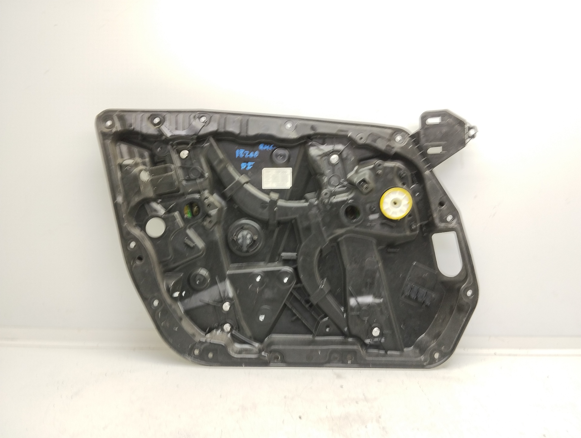 MERCEDES-BENZ C-Class W205/S205/C205 (2014-2023) Front Left Door Window Regulator A2057220170 25895743